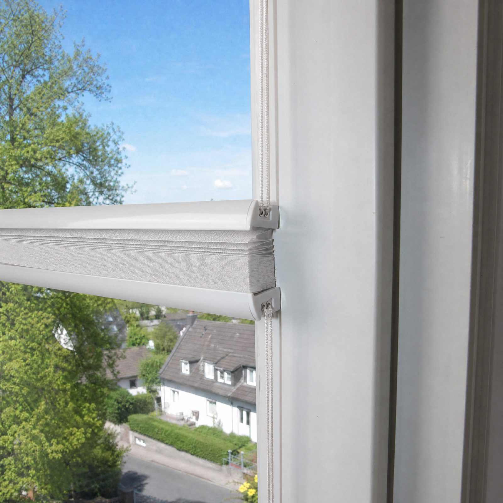 OUBO Plissee ohne Bohren Klemmfix, Sichtschutz und Sonnenschutz, Klemmträger, Lichtdurchlässig Rollo für Fenster & Tür, Klemmfix, mitgelieferten, verstellbaren  – Bild 5 von 5