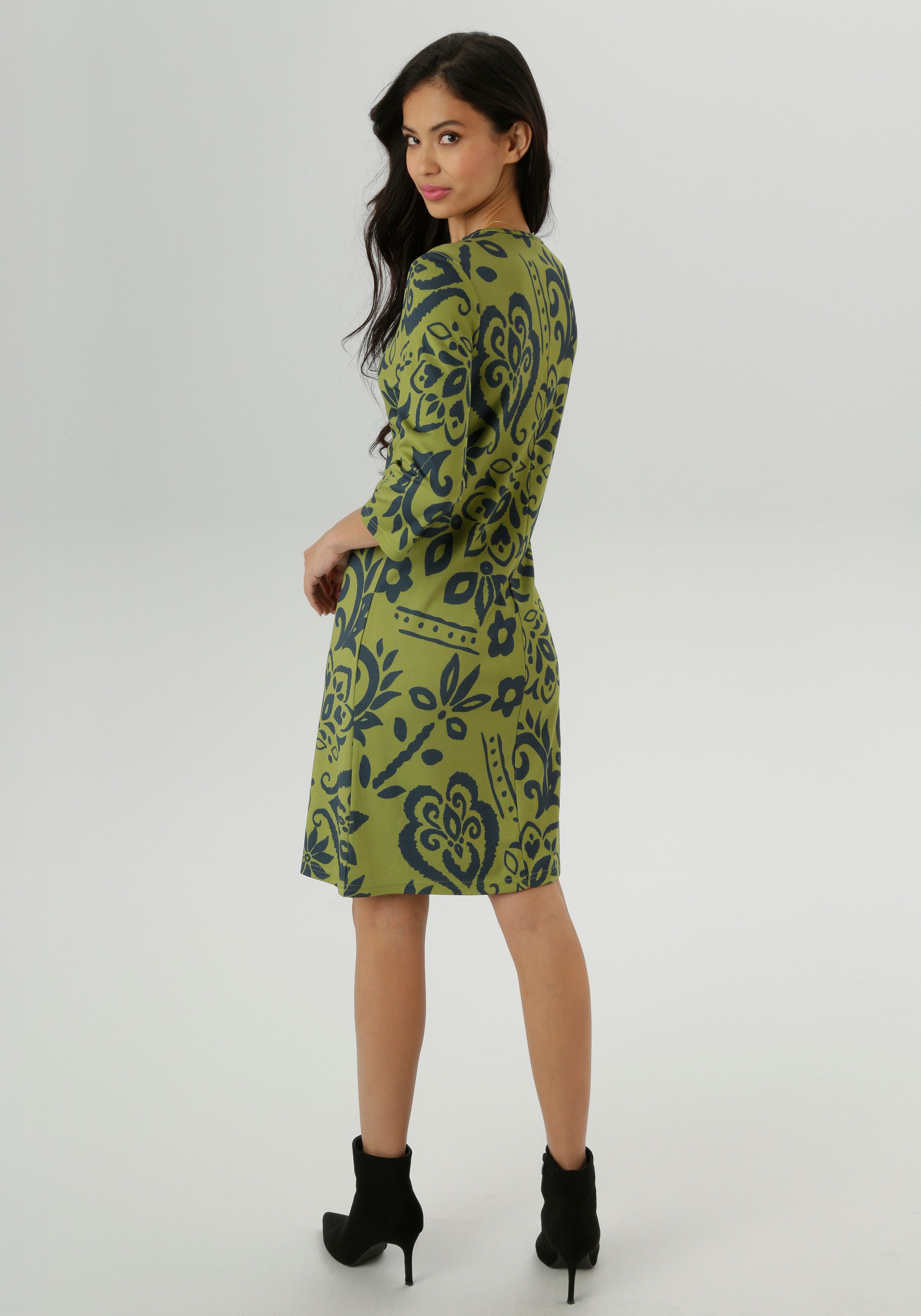 Aniston SELECTED Jerseykleid mit fantasievollem Blütendruck Allover