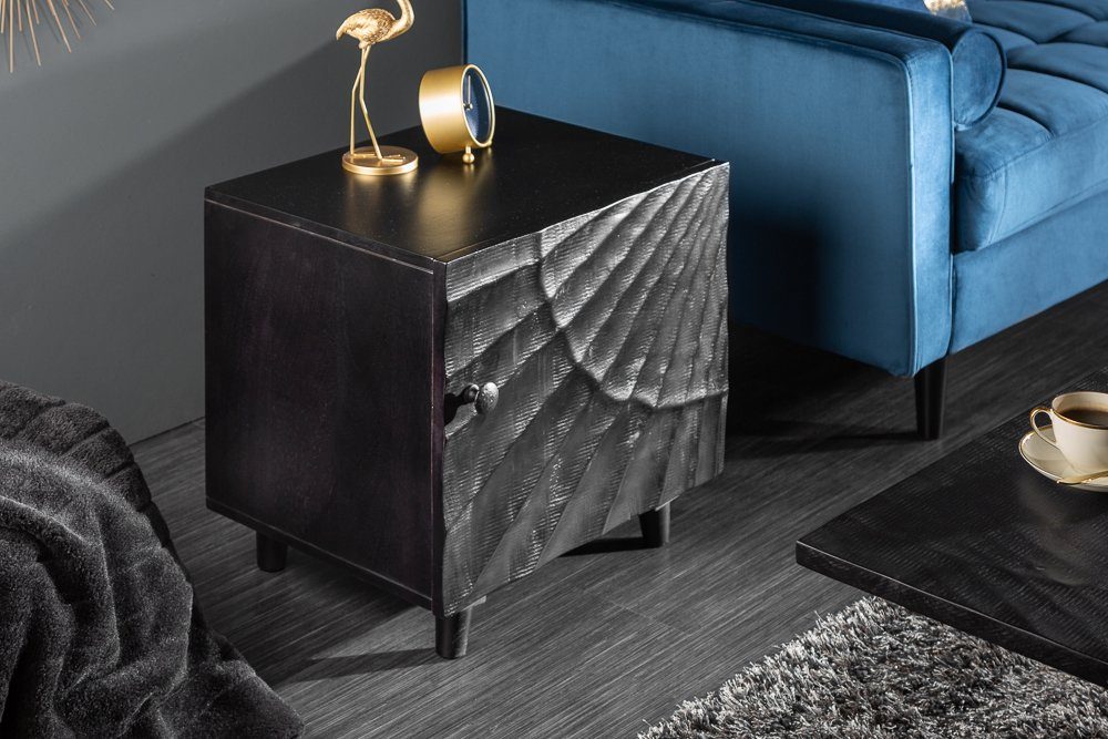 riess-ambiente Nachttisch SCORPION 50cm schwarz, Schlafzimmer · Massivholz günstig online kaufen
