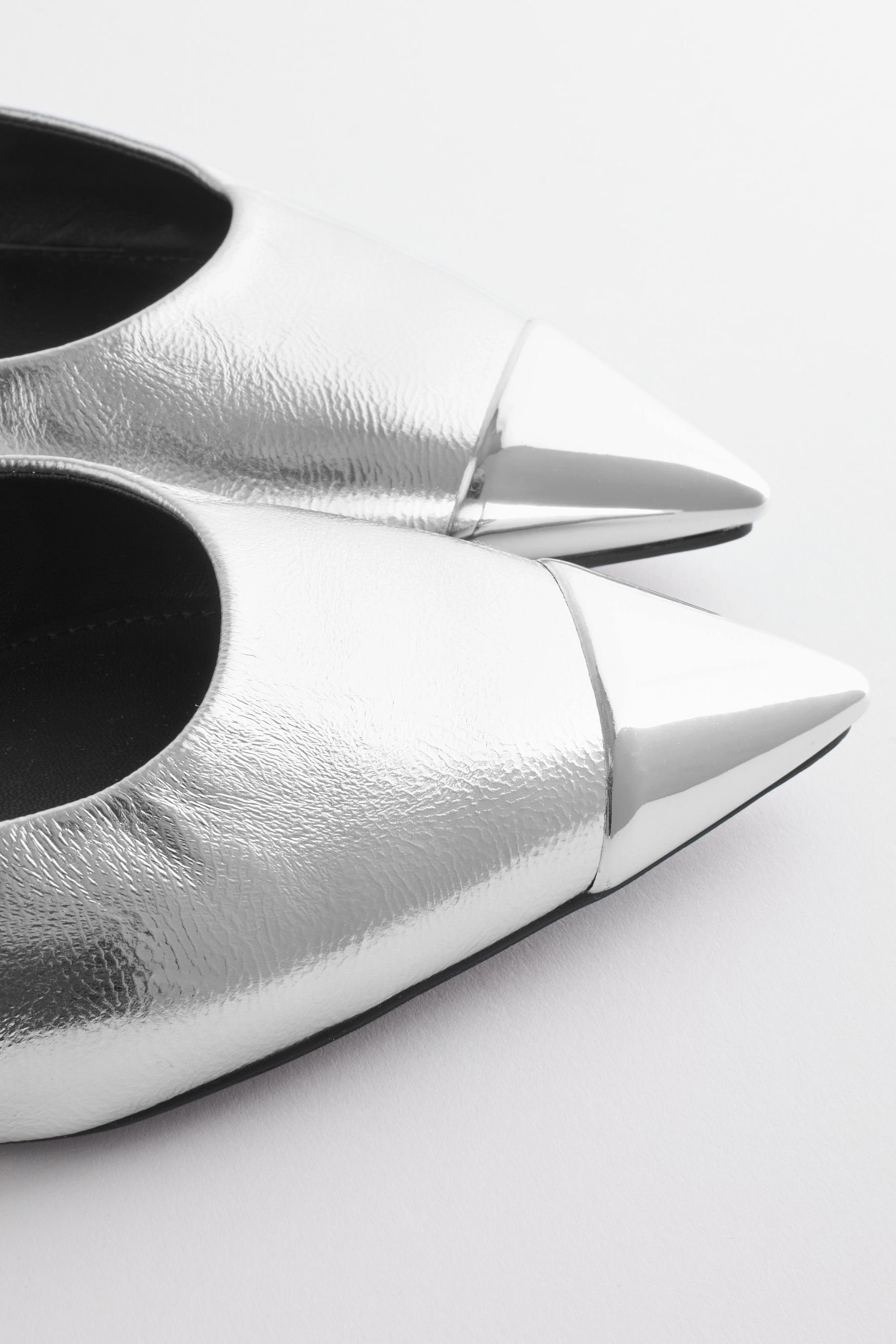 Next Silver Slingback, Metallic-Zehenkappe Forever (1-tlg) Comfort® Slingsandale
