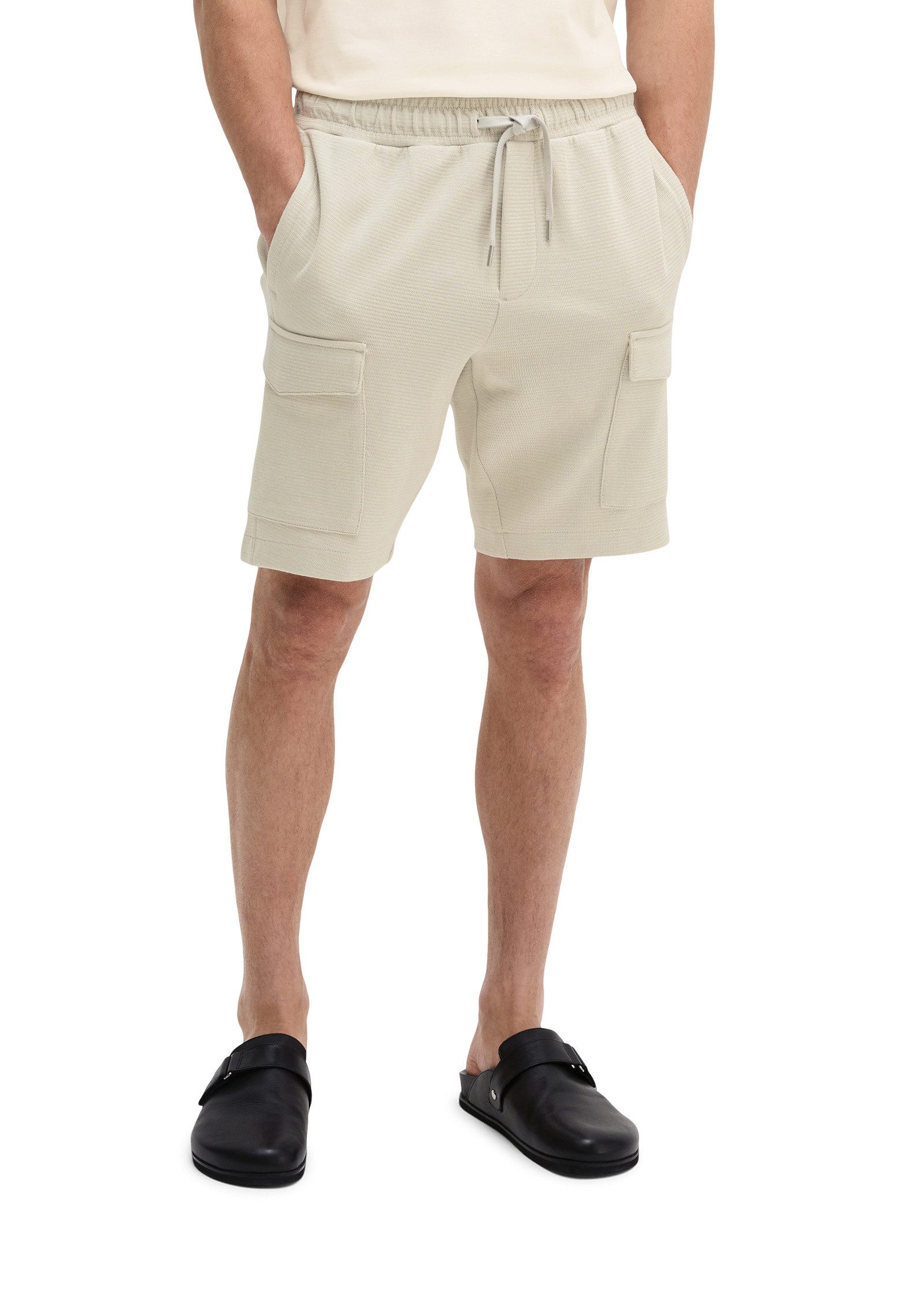 Shorts mit feiner Struktur