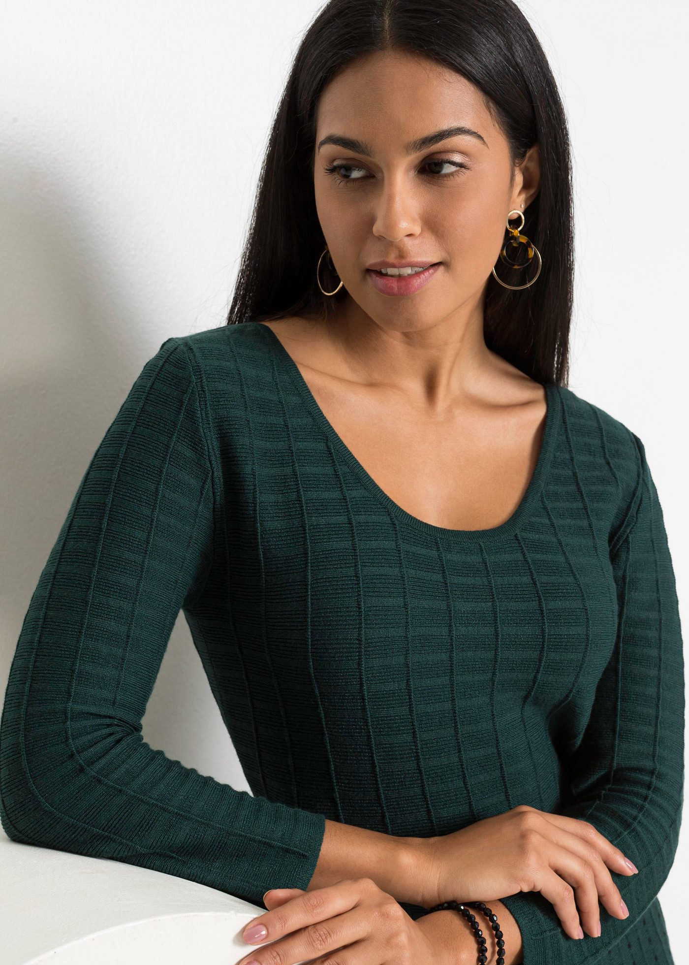 bonprix Strickkleid für besondere Anlässe, aus Viskose-Mix, ausgestellte Passform