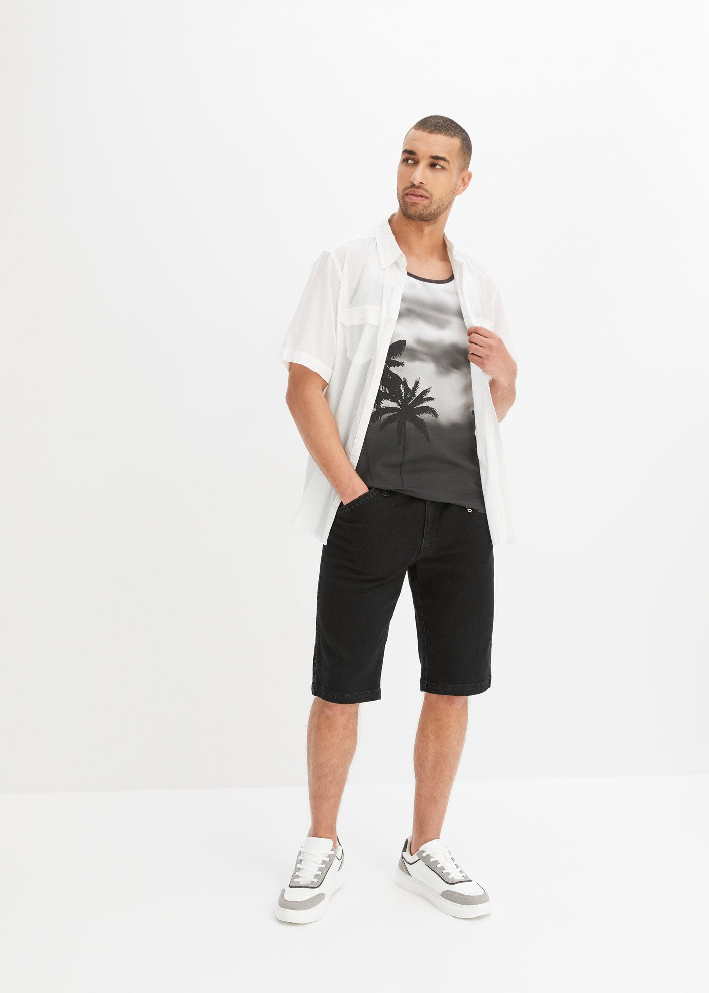 bonprix Kurzarmhemd Regular Fit, aus Baumwolle, mit Brusttaschen, Kentkragen