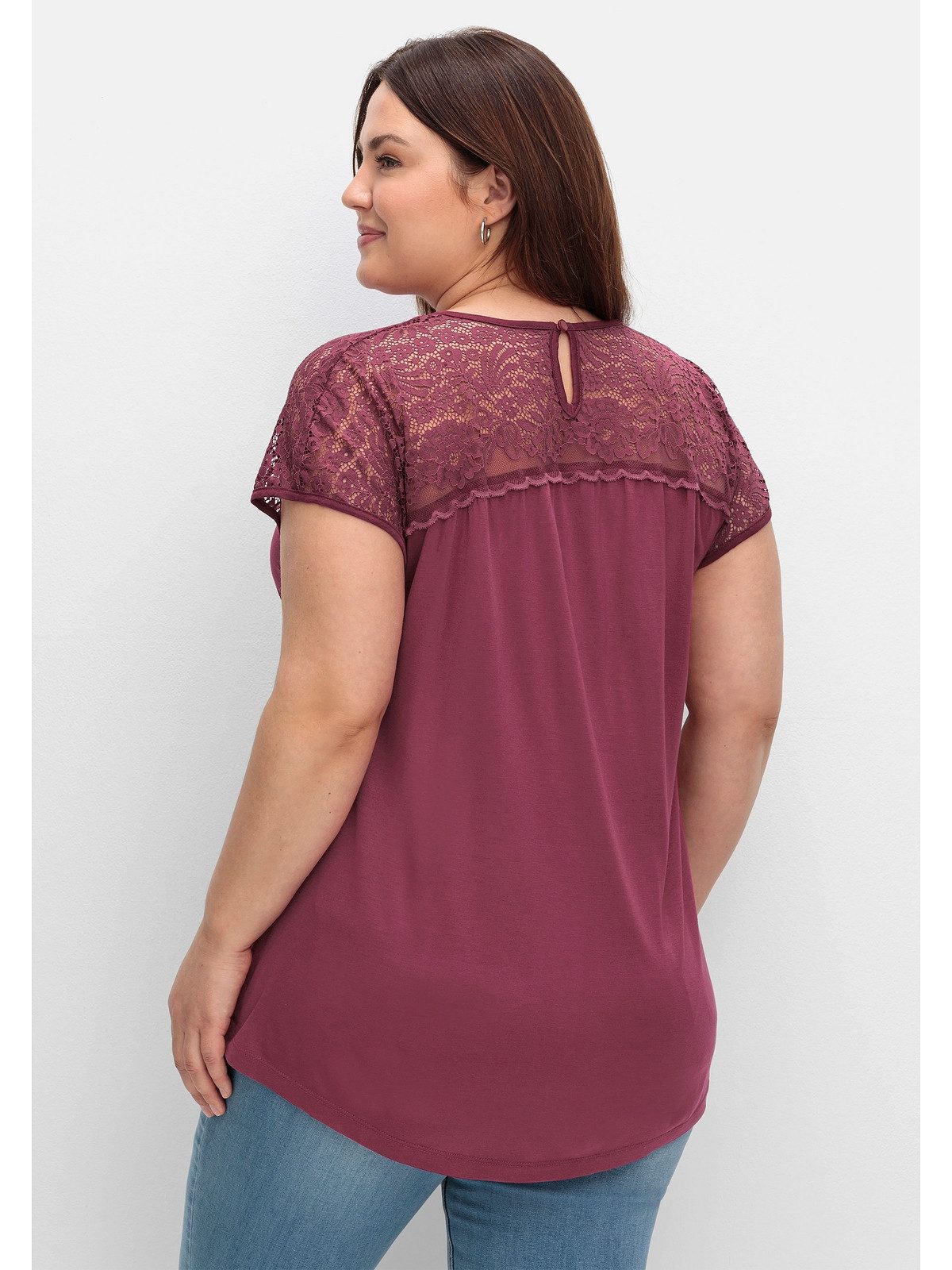 Sheego Spitzenshirt Große Größen mit Spitzenpasse an der Schulterpartie