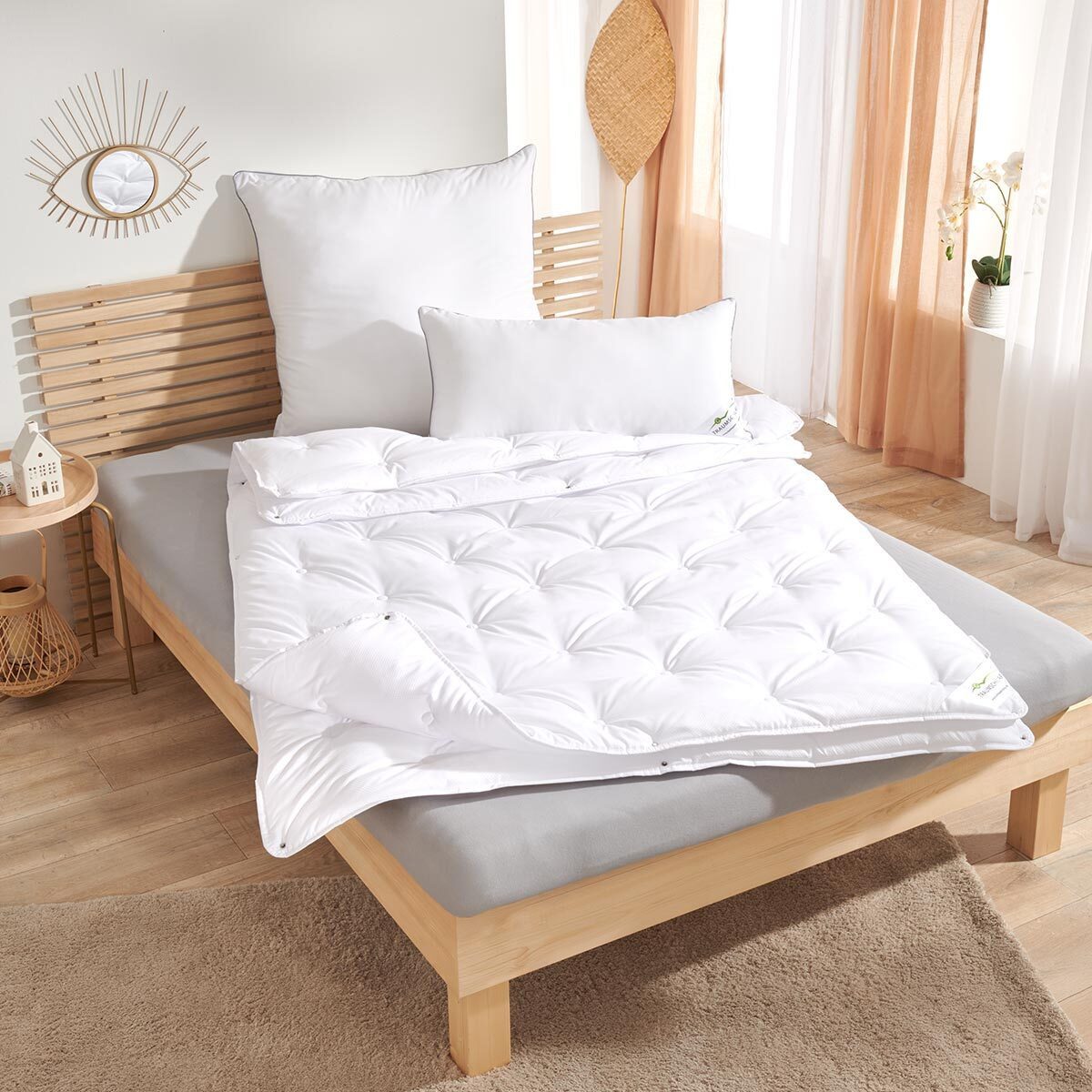 TRAUMSCHLAF Kunstfaserbettdecke Down Touch Active Vierjahreszeiten, Füllung: 100% Polyester, Bezug: 100% Polyester, weiche wie Daune