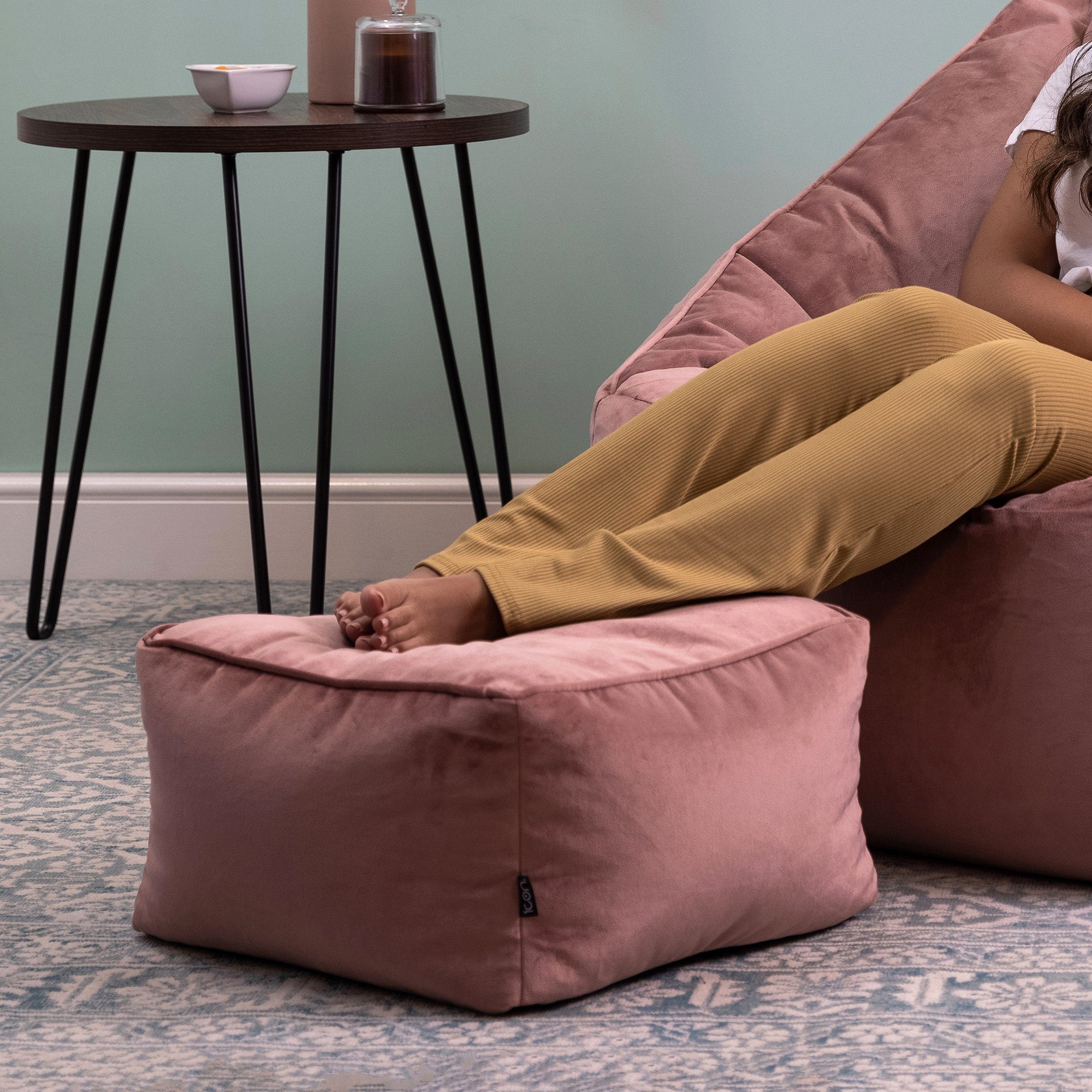 icon Pouf Sitzpouf aus Plüschsamt „Amara“ günstig online kaufen