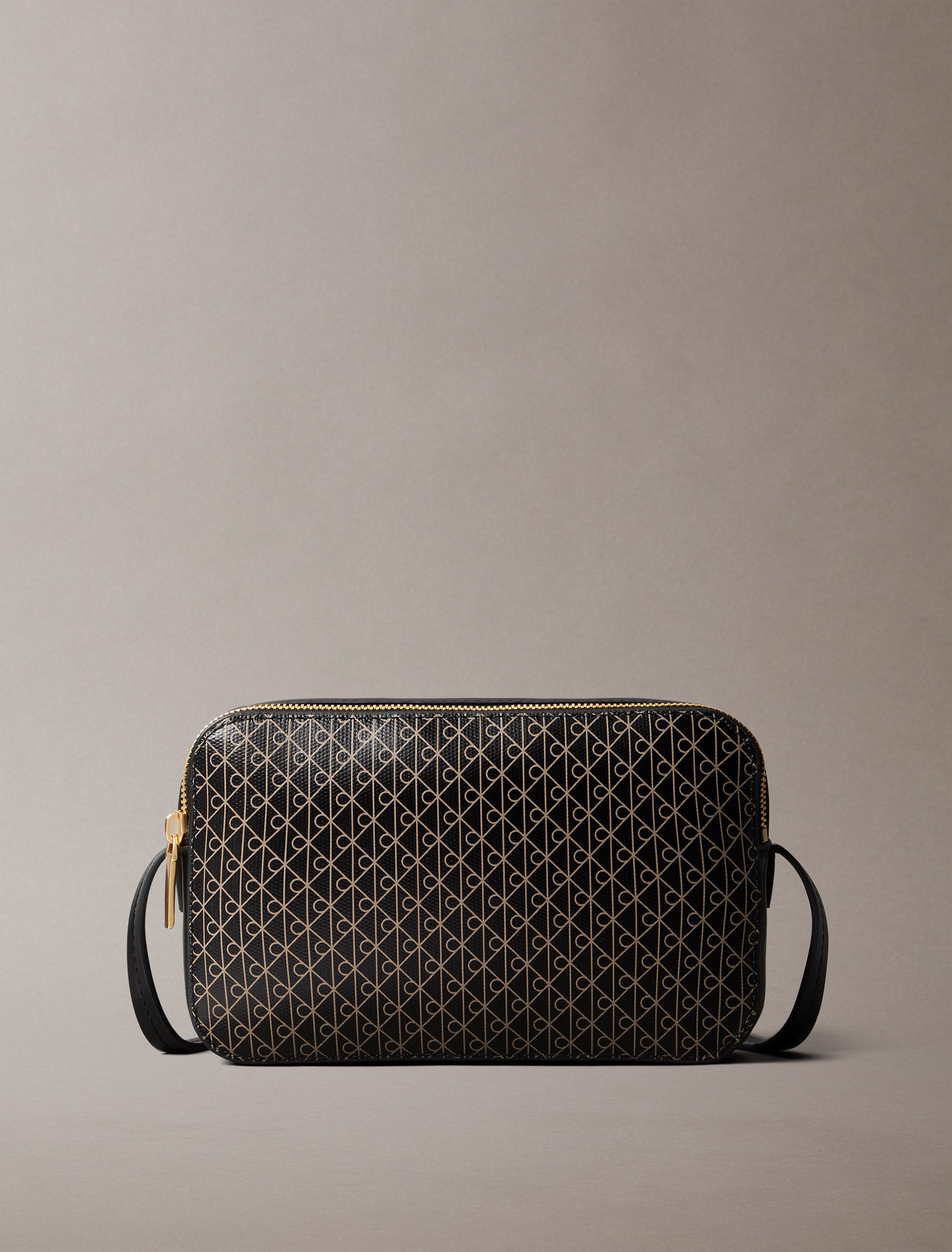 Calvin Klein Mini Bag AOP ELONGATED CAMERA BAG, kleine Damen-Umhängetasche, Schultertasche mit Monogramm-Print