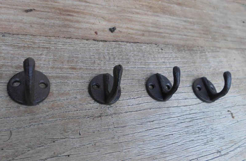 Deko-Impression Wandhaken Vier Stück kleine Wandhaken Wandgarderobe Gusseisen dunkelbraun 3,5 cm, (4-St)