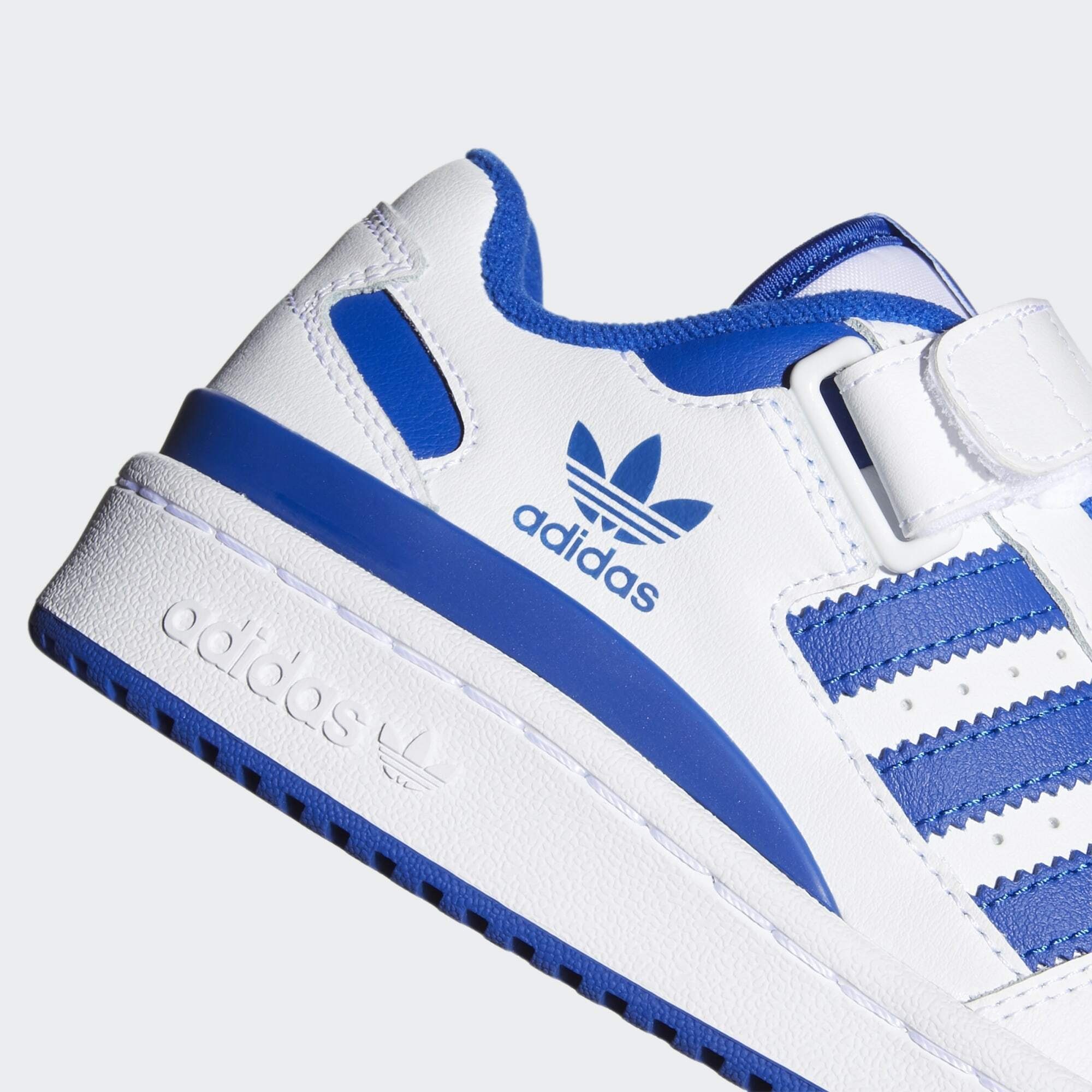 / SCHUH LOW / Sneaker Cloud Royal adidas White White Cloud FORUM Blue Originals