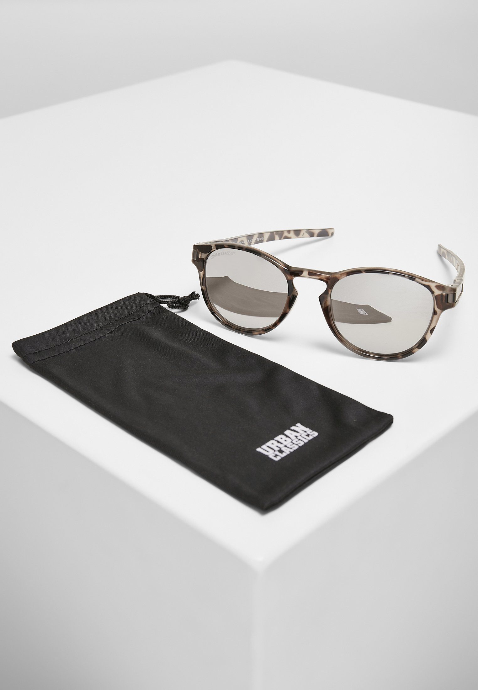 URBAN CLASSICS Sonnenbrille Accessoires 106 Sunglasses UC grey leo/silver