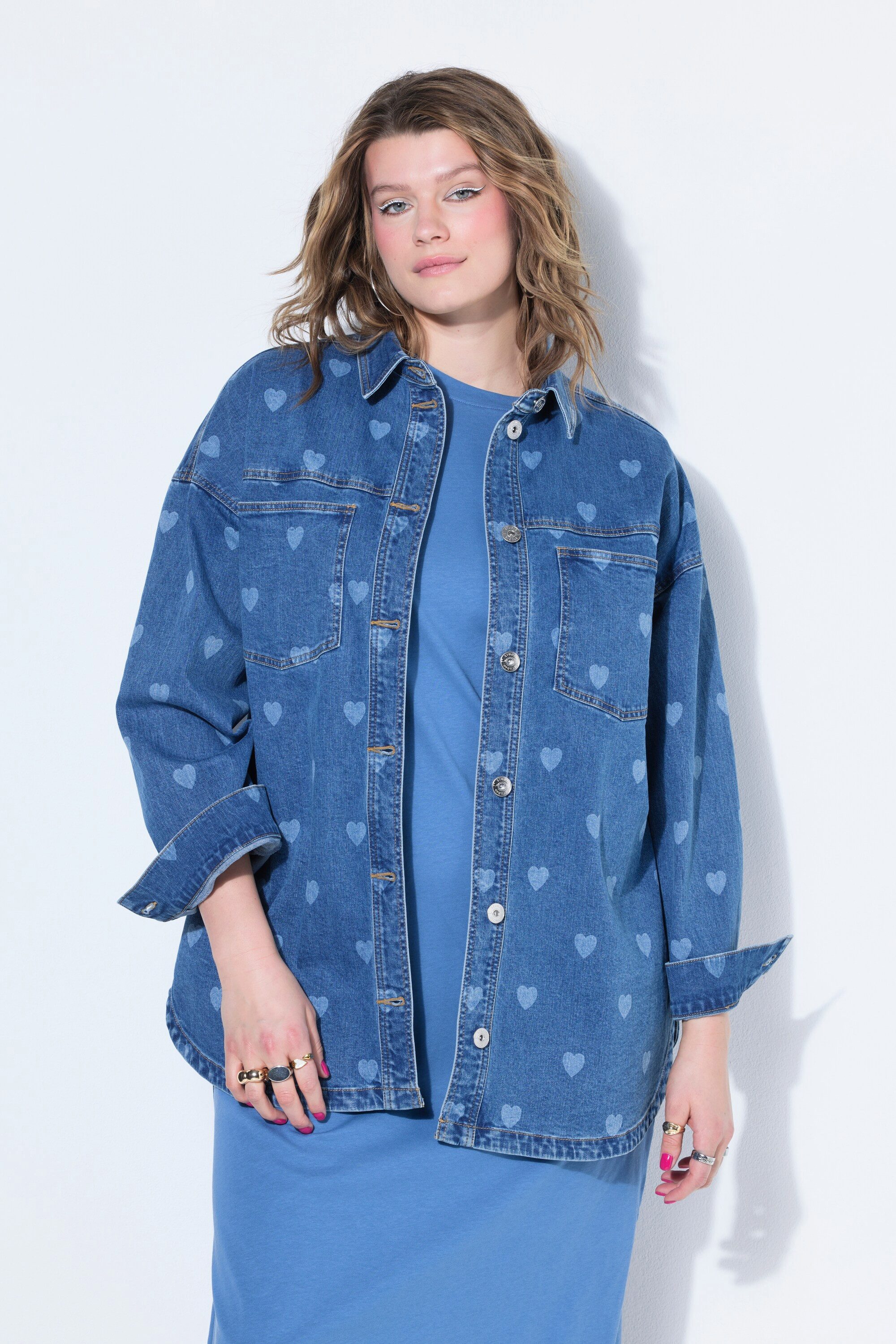 Studio Untold Hemdbluse Jeanshemd oversized Hearts Laserprint