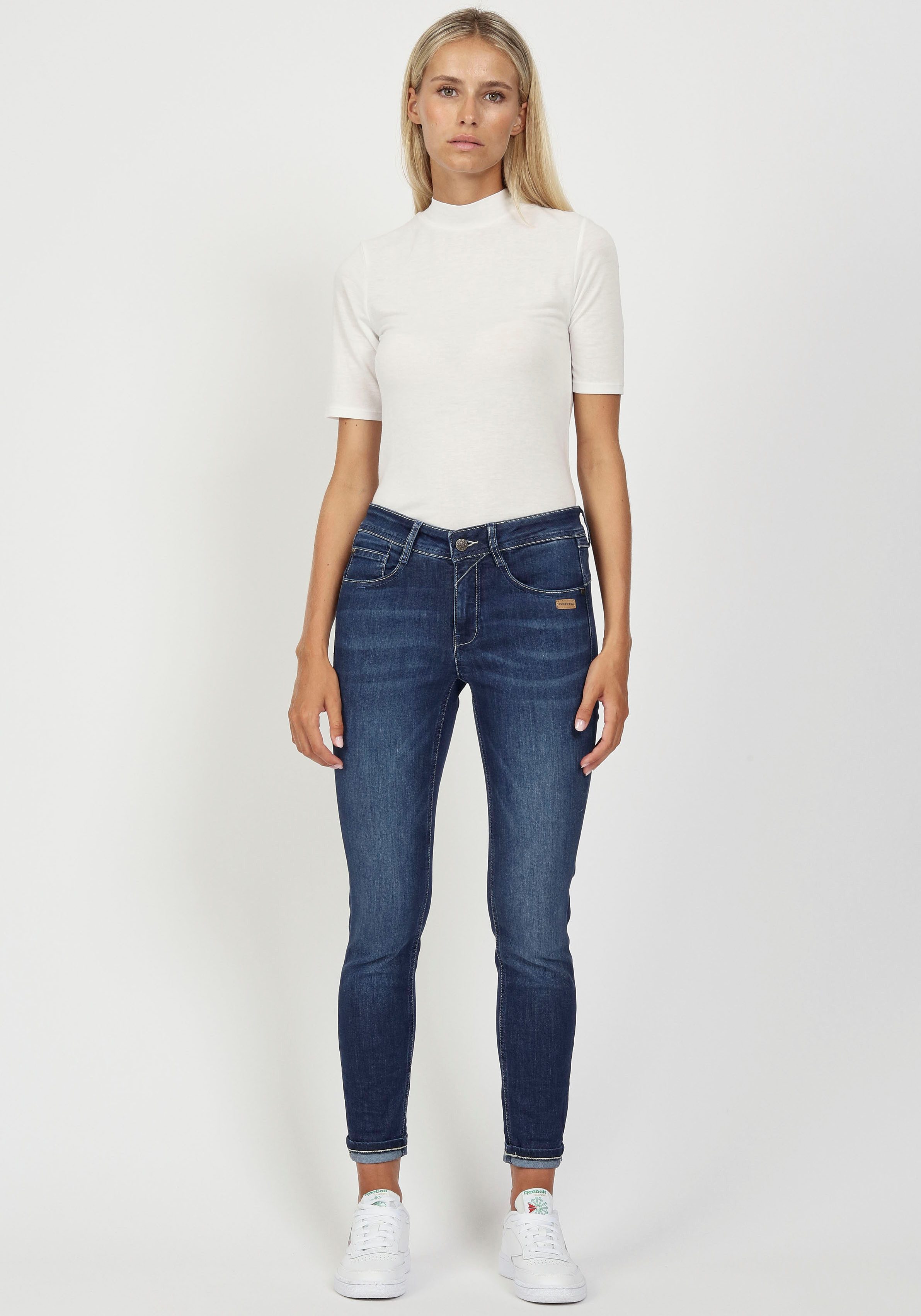GANG Relax-fit-Jeans 94AMELIE mit Used-Effekten – Bild 5 von 5