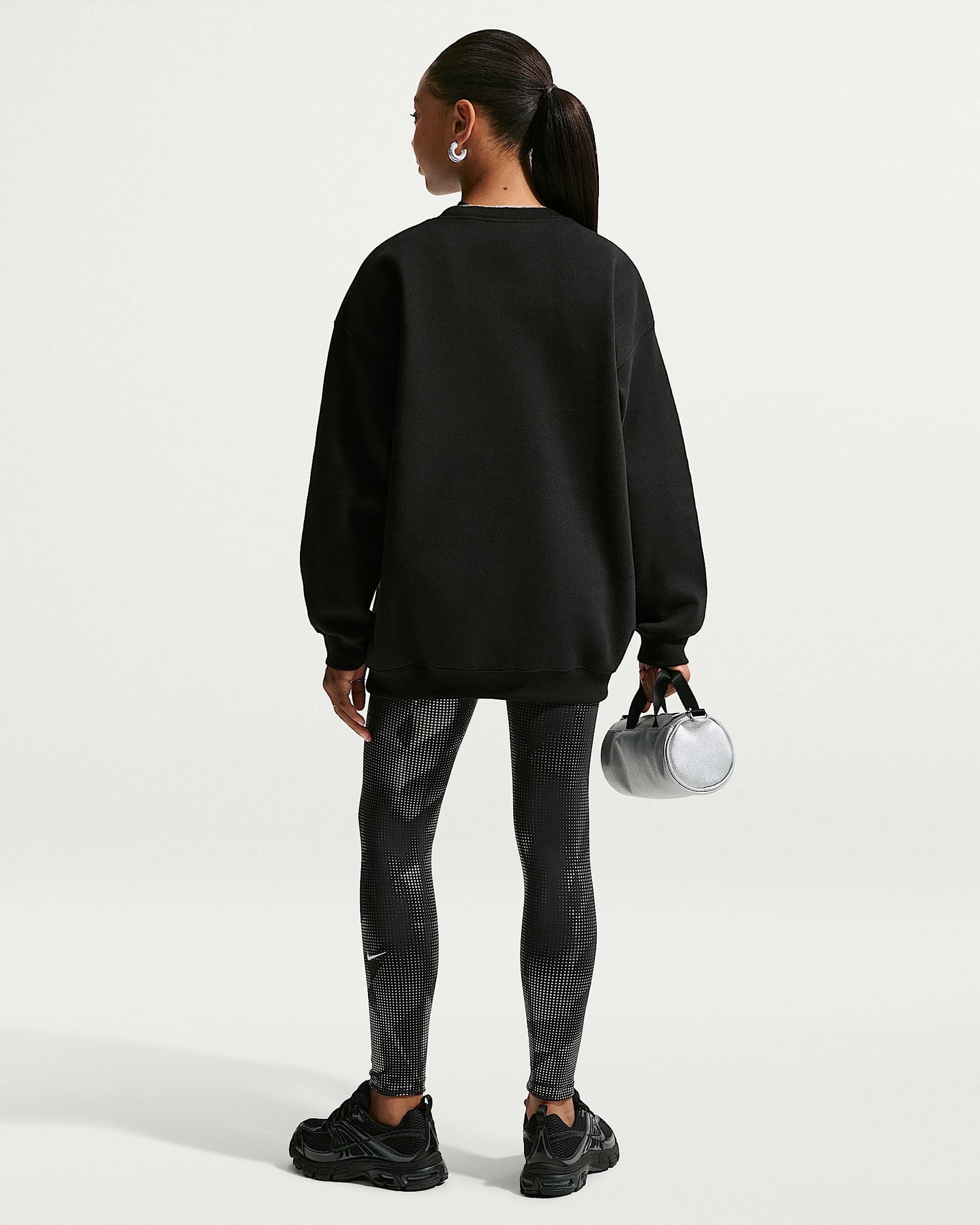 Nike Sportswear Sweatshirt G STUDIO FLC OS CREW SHINE für Mädchen und Jugendliche – Bild 5 von 5