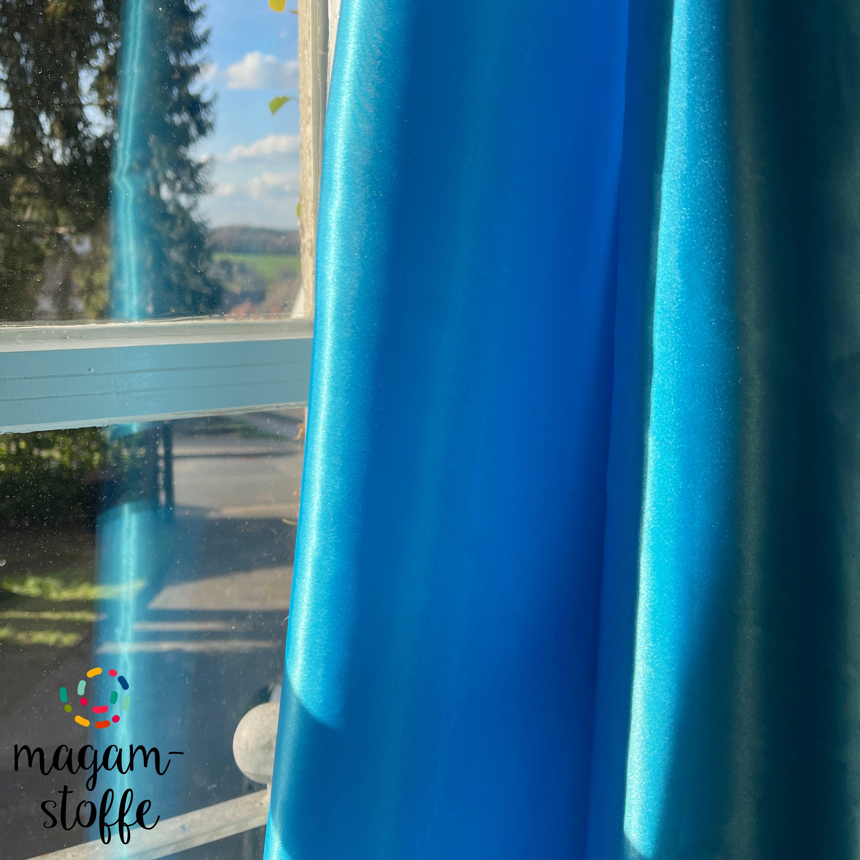 MAGAM-Stoffe Stoff "Estelle", Satin glänzend einfarbig uni ideal für Kleidung und Deko Meterware