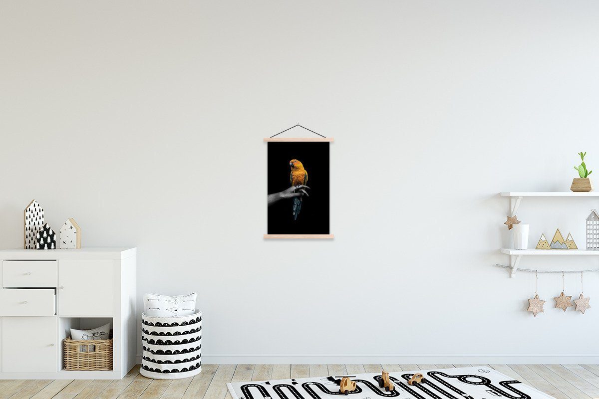 MuchoWow Poster Vogel - Zweig - Papagei, (1 St), Posterleiste, Textilposter für Wohnzimmer, Bilderleiste, Magnetisch