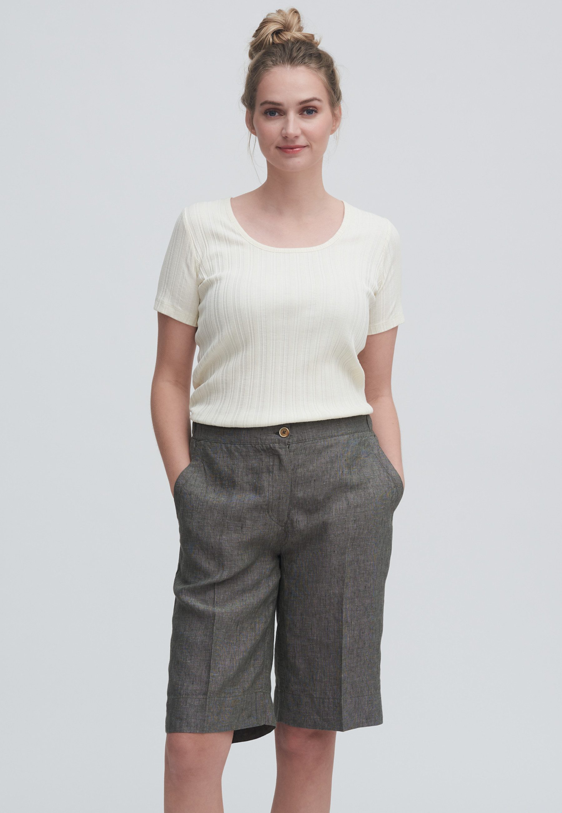 LIVING CRAFTS Bermudas ODETTE Leichter, ungefütterter Webstoff aus reinem Leinen
