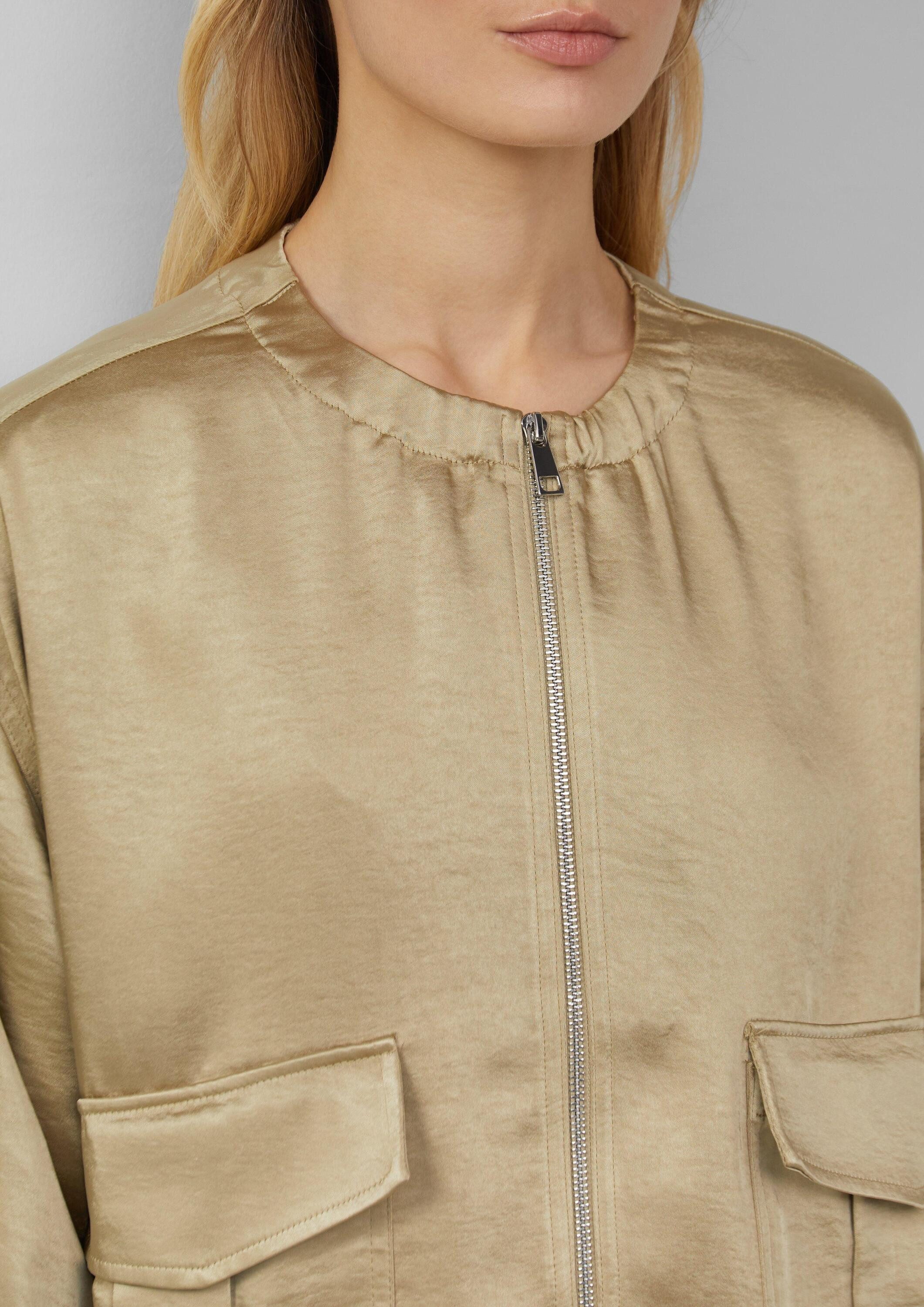s.Oliver Funktionsjacke Indoor-Jacke Satin-Blouson mit aufgesetzten Taschen und elastischem Saum