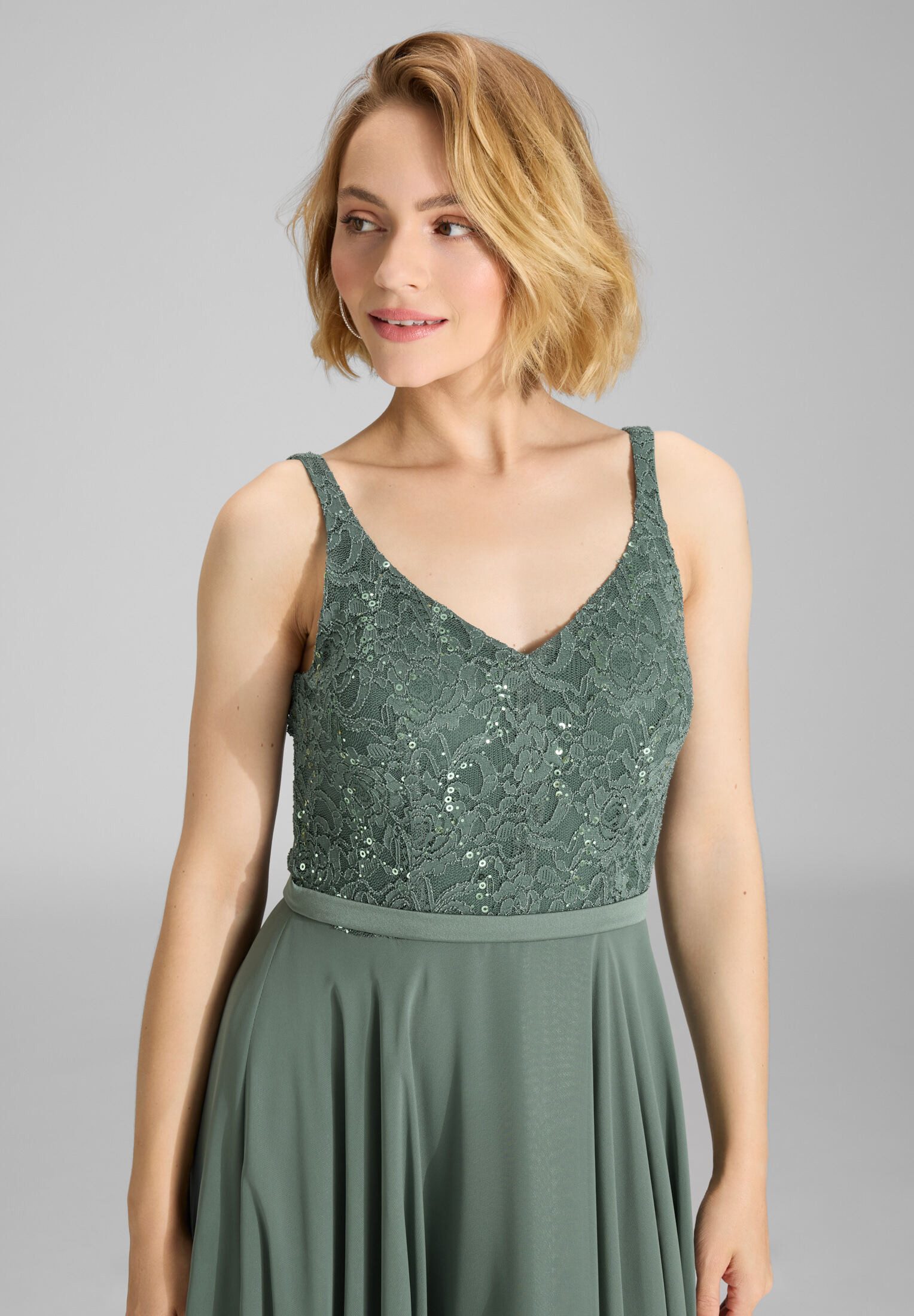 SWING Abendkleid Taillierter Schnitt mit fließendem Rockteil