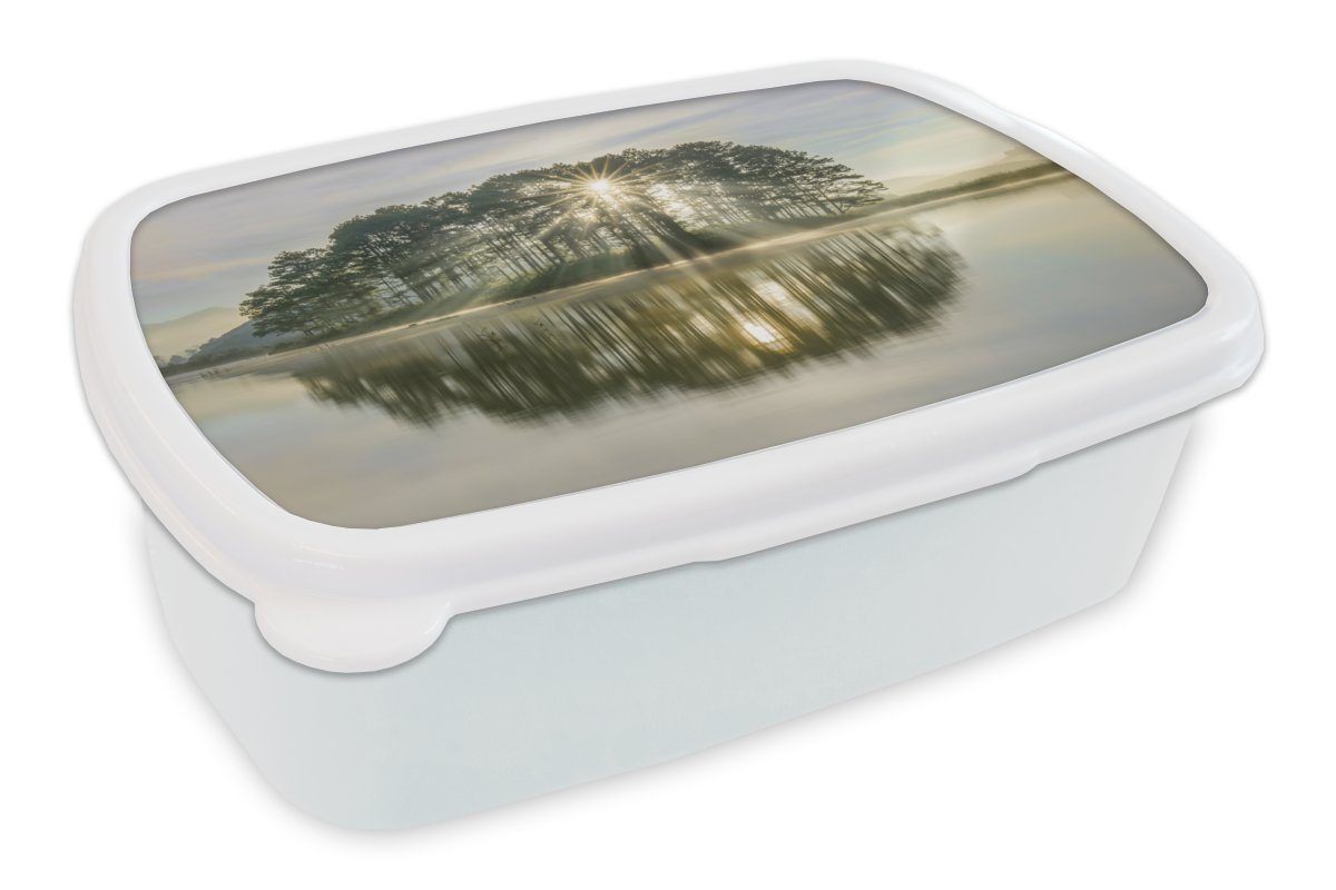 MuchoWow Lunchbox Sonnenstrahlen für Bäume für Brotdose, an Kunststoff, durch Brotbox Erwachsene, Mädchen ruhigen die Jungs Kinder (2-tlg), einem und und weiß See