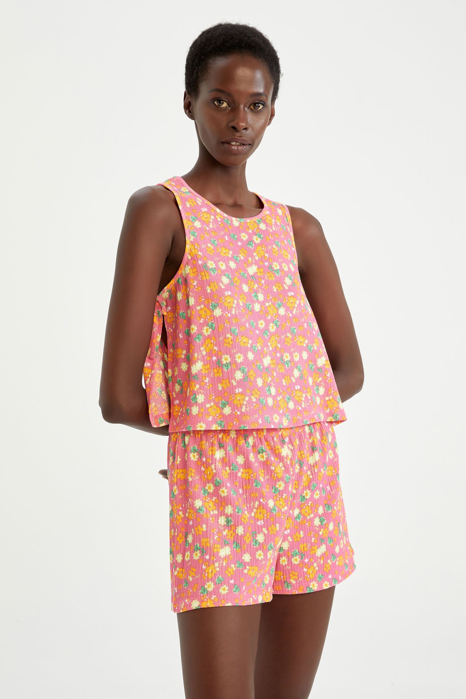 DeFacto Pyjama »Pyjama kurz«, ModelGrösse: M, Körpergrösse: 1.80, Brust:  83, Taille: 60, Hüfte: 89 online kaufen | OTTO