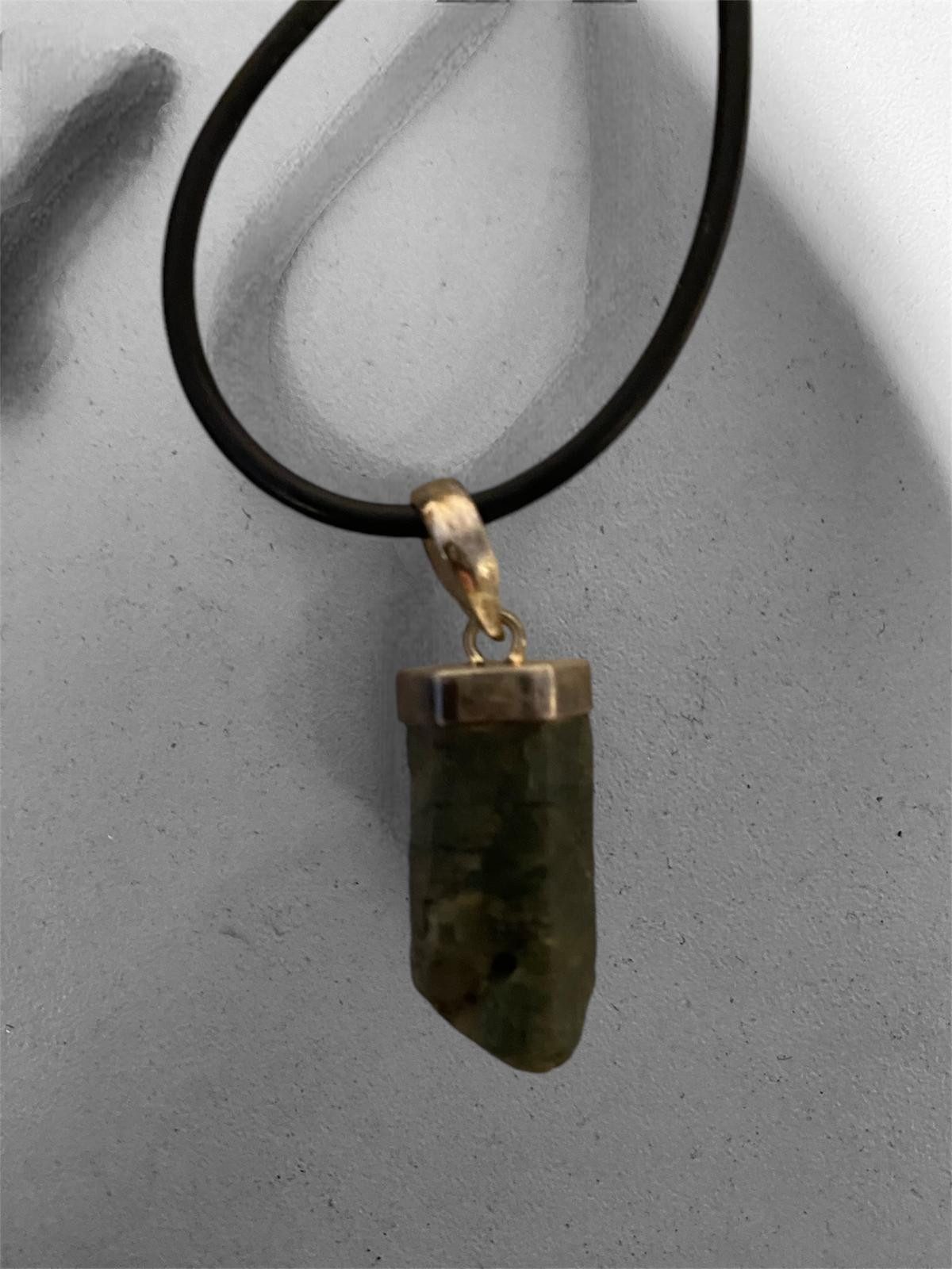 Eden Stone Kette mit Einhänger Halskette Smaragd-Heilstein Anhänger 925er Silberkappe Grüner Kristall (1-tlg)