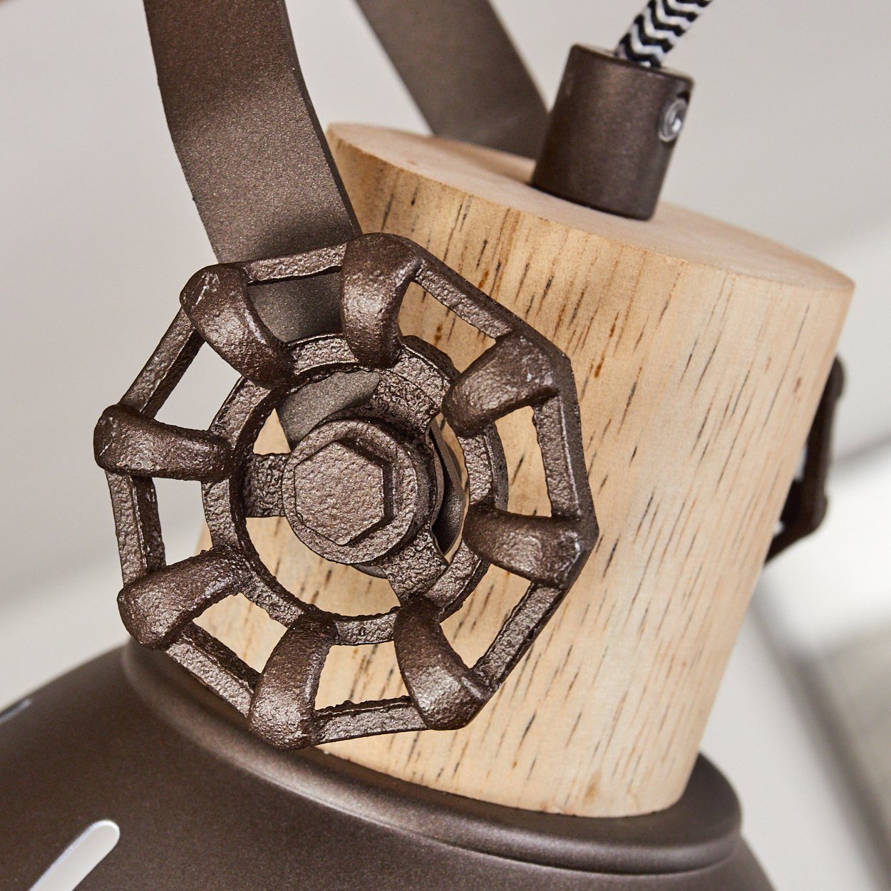 hofstein Deckenleuchte »Cotes« Deckenlampe aus Metall/Holz in Braun/Weiß/Natur, ohne Leuchtmittel, mit Holzbalken, Textilkabeln und verstellbaren Strahlern, E27 – Bild 3 von 5