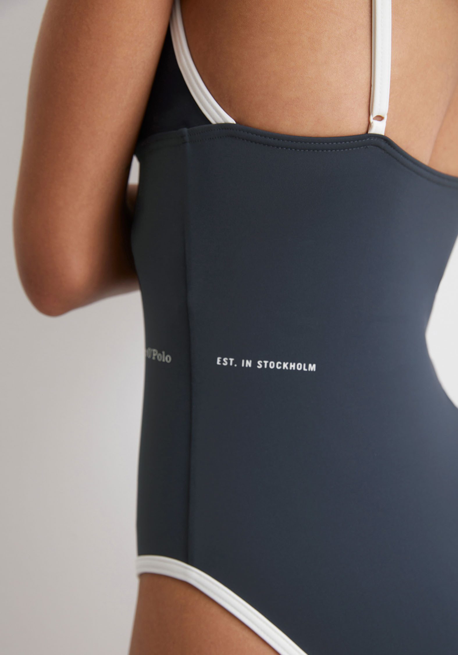 Marc O'Polo Badeanzug höherer Beinausschnitt, schnelltrocknend, Träger verstellbar