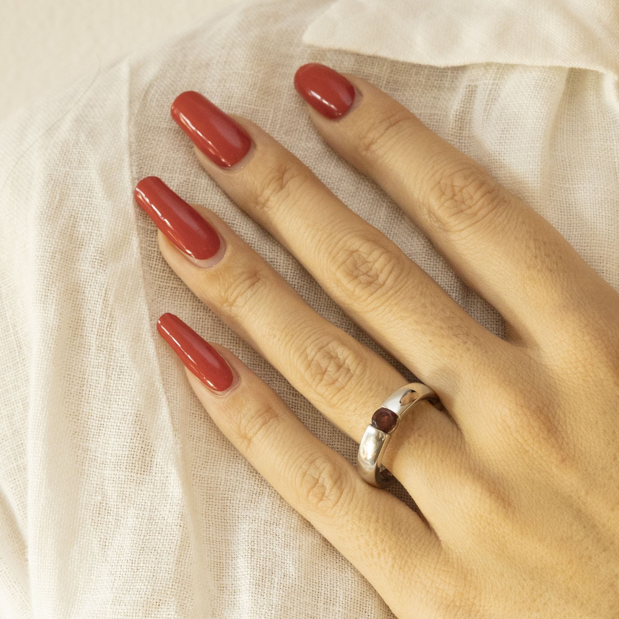 Jamelli Fingerring Silber 925 rhodiniert mit echtem Granat