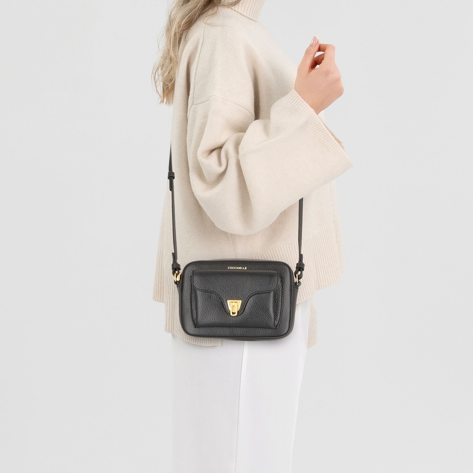 COCCINELLE Schultertasche Beat Soft, Leder günstig online kaufen