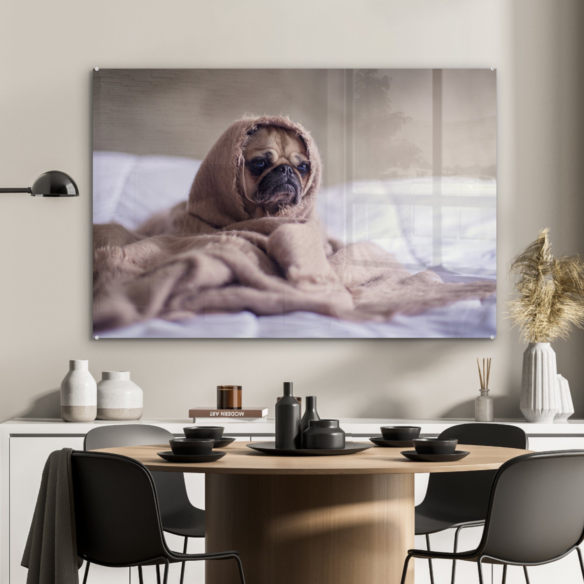 Schlafzimmer (1 - Wohnzimmer Acrylglasbild MuchoWow & Acrylglasbilder Bett, St), Hund Decke -