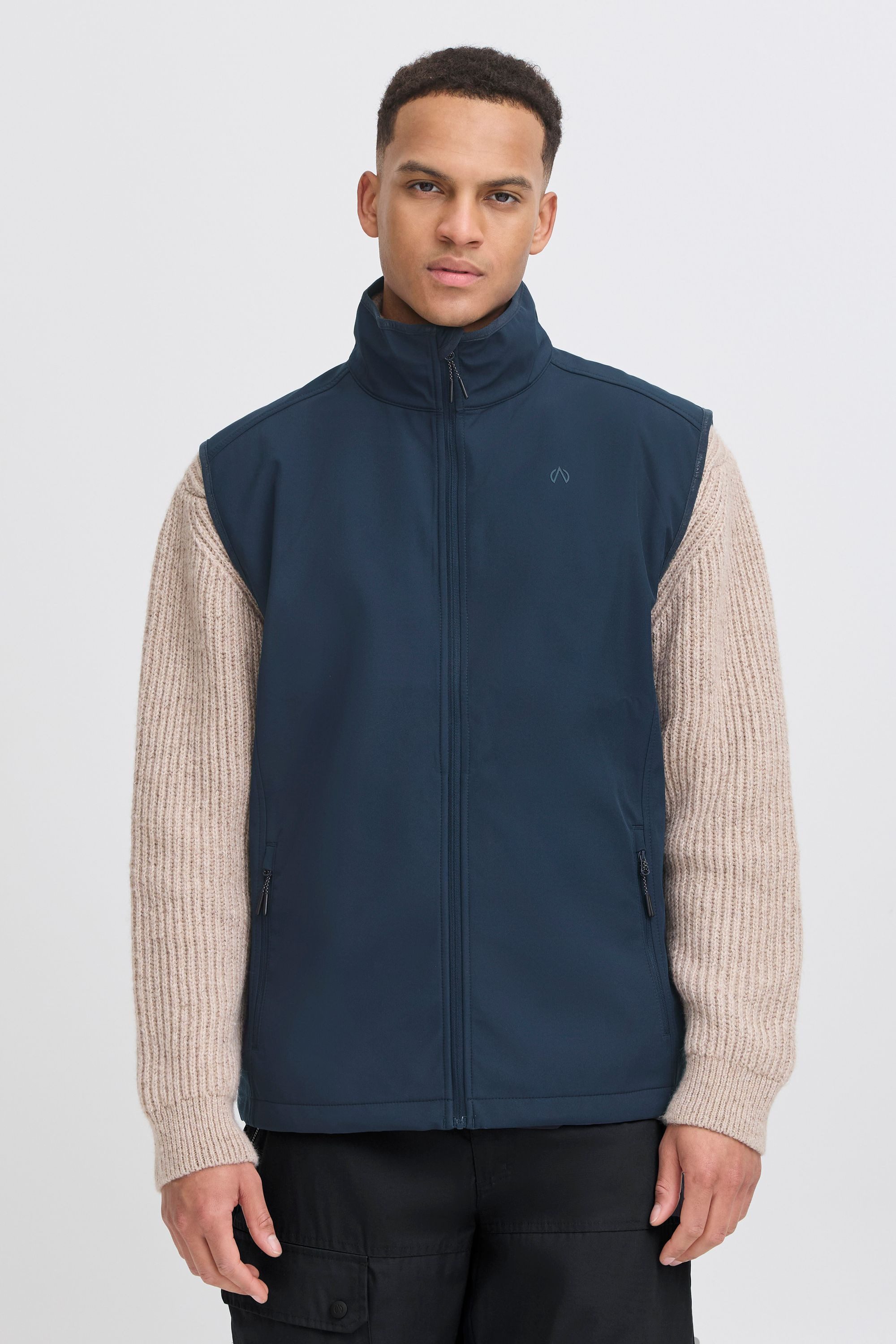 North Bend Softshellweste NBLang M Softshell W-PRO 8000 Sportliche Softshellweste