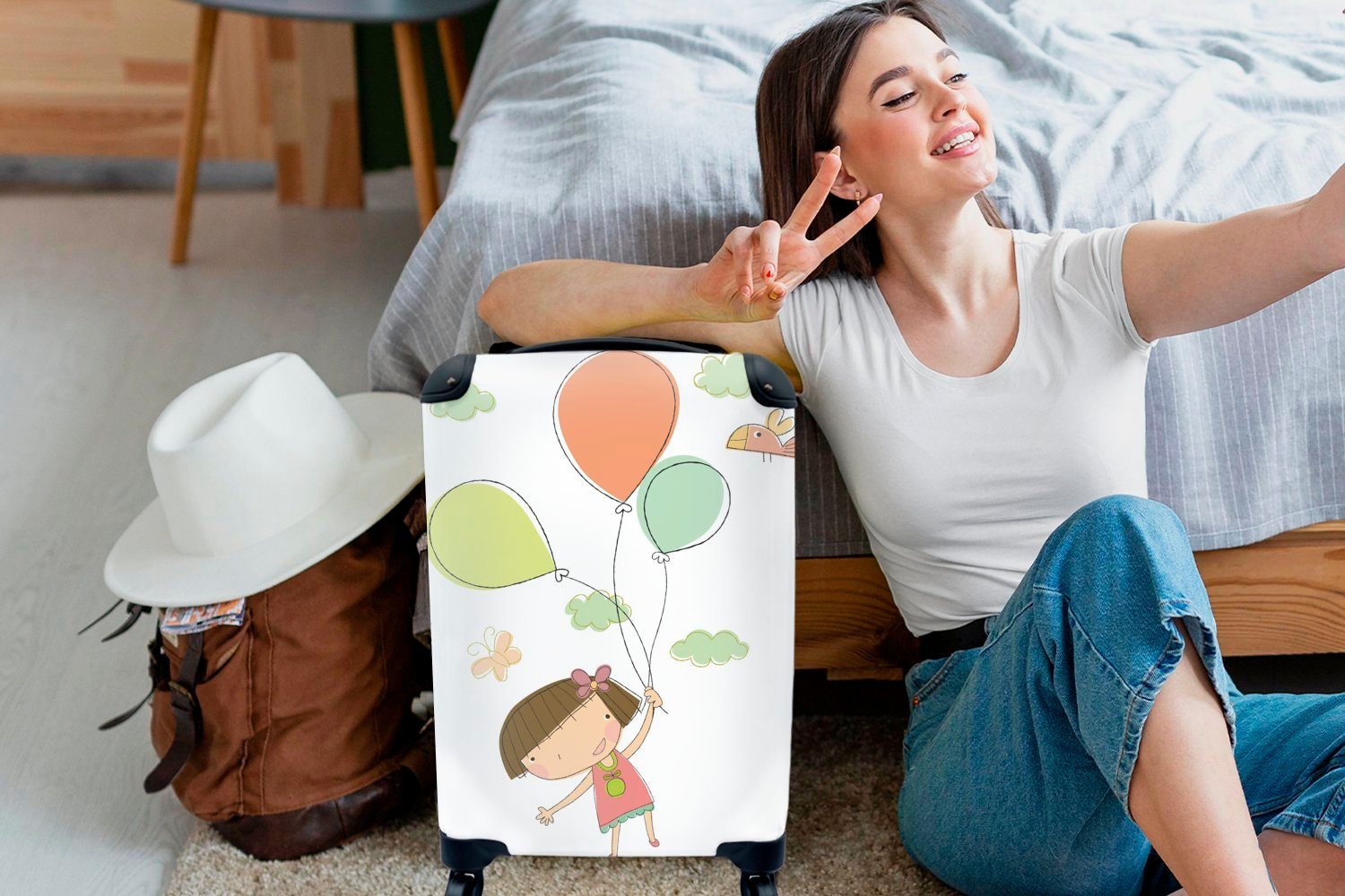 mit Rollen, eines Luftballons, Trolley, für Eine Reisekoffer Handgepäckkoffer mit Illustration 4 Mädchens Reisetasche MuchoWow gezeichnete Ferien, rollen, Handgepäck