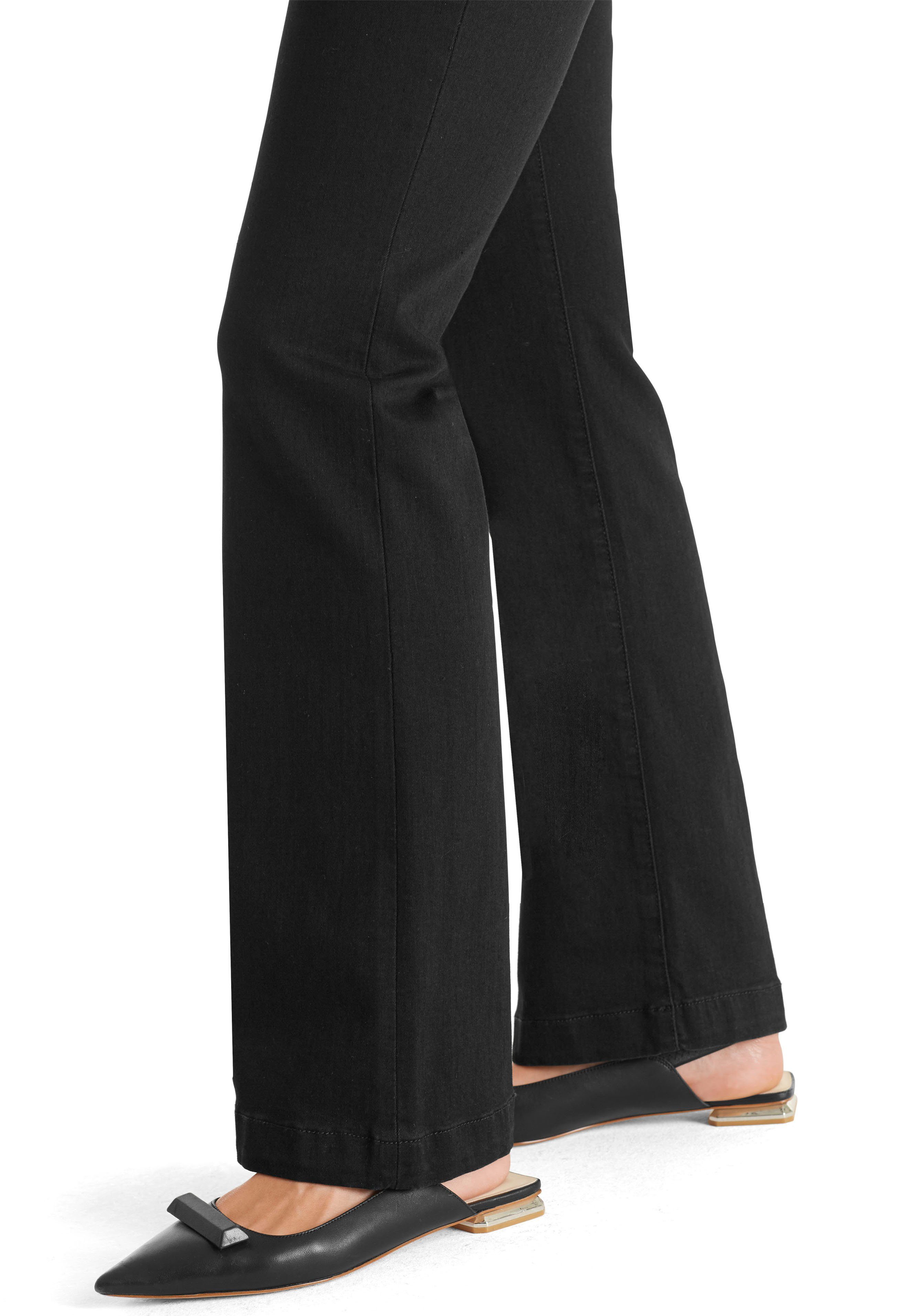 Marc Cain Bootcut-Jeans FARO Denim Essentials Premium Damenmode „Rethink Together“ Jeans FARO