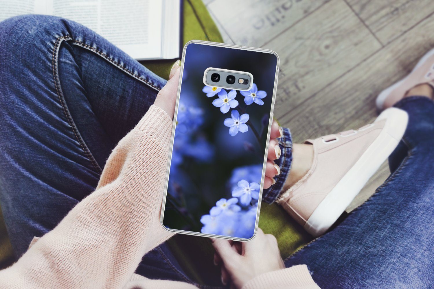 MuchoWow Handyhülle für Samsung Galaxy S10e Nahaufnahme eines Vergissmeinnicht, Phone Case, Silikon, Schutzhülle Dünn