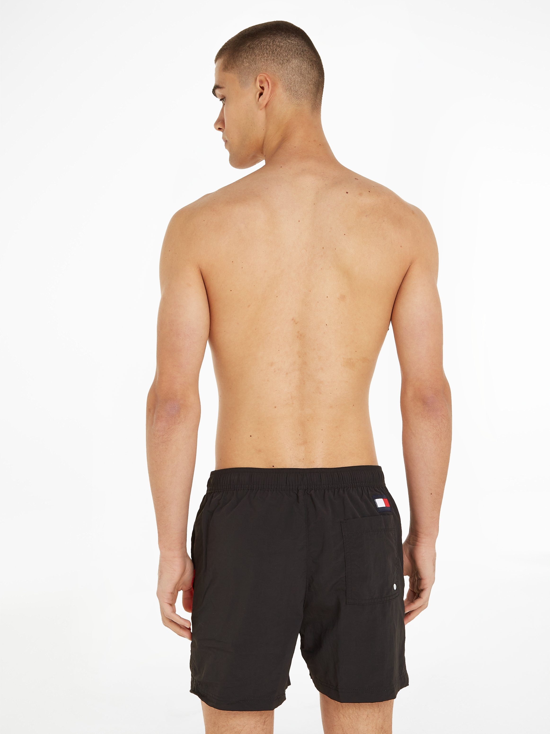 Tommy Hilfiger Swimwear Badeshorts SF MEDIUM DRAWSTRING mit Tommy Hilfiger Markenlabel