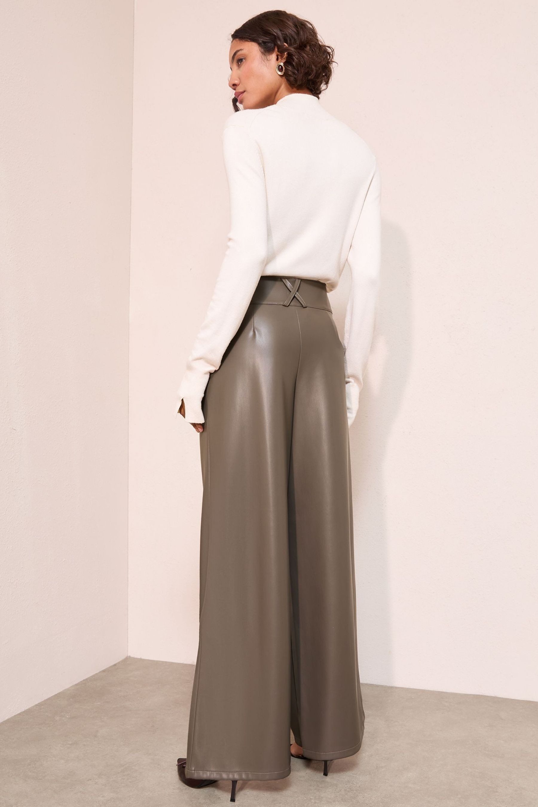 Friends Like These Lederhose Friends Like These Faltenhose mit weitem Bein günstig online kaufen