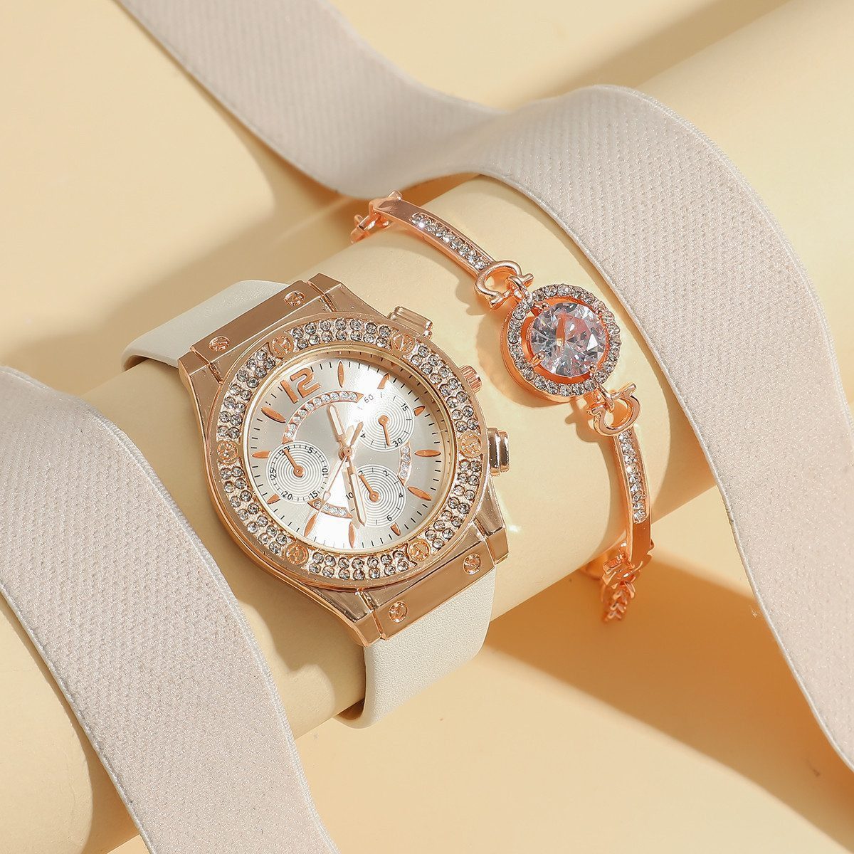 Luckice Quarzuhr Geschenk Damen Armbanduhr Armband Halskette Ring Ohrring Schmuck Set, (Elegant Analog Quarz Uhr mit Digital Zifferblatt .Frauen Mädchen Strass Quarzuhr für Weihnachten Bracelet Jewelry Set.Damengeschenke, Weihnachten, Valentinstag, Hochzeitstag, Muttertag,Lehrertag, 5-tlg., Geburtstage usw Es kann als Schmuckdisplay,Brautschmuckzubehör), Kunstfotos usw.verwendet werden.Hochwertige Geschenkbox