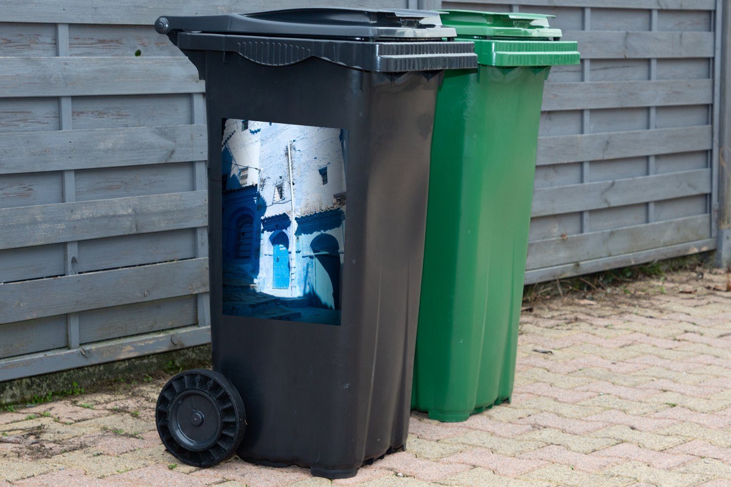 Häuser von MuchoWow Sticker, (1 Wandsticker St), Chefchaouen Abfalbehälter Mülleimer-aufkleber, Mülltonne, Container, Blaue