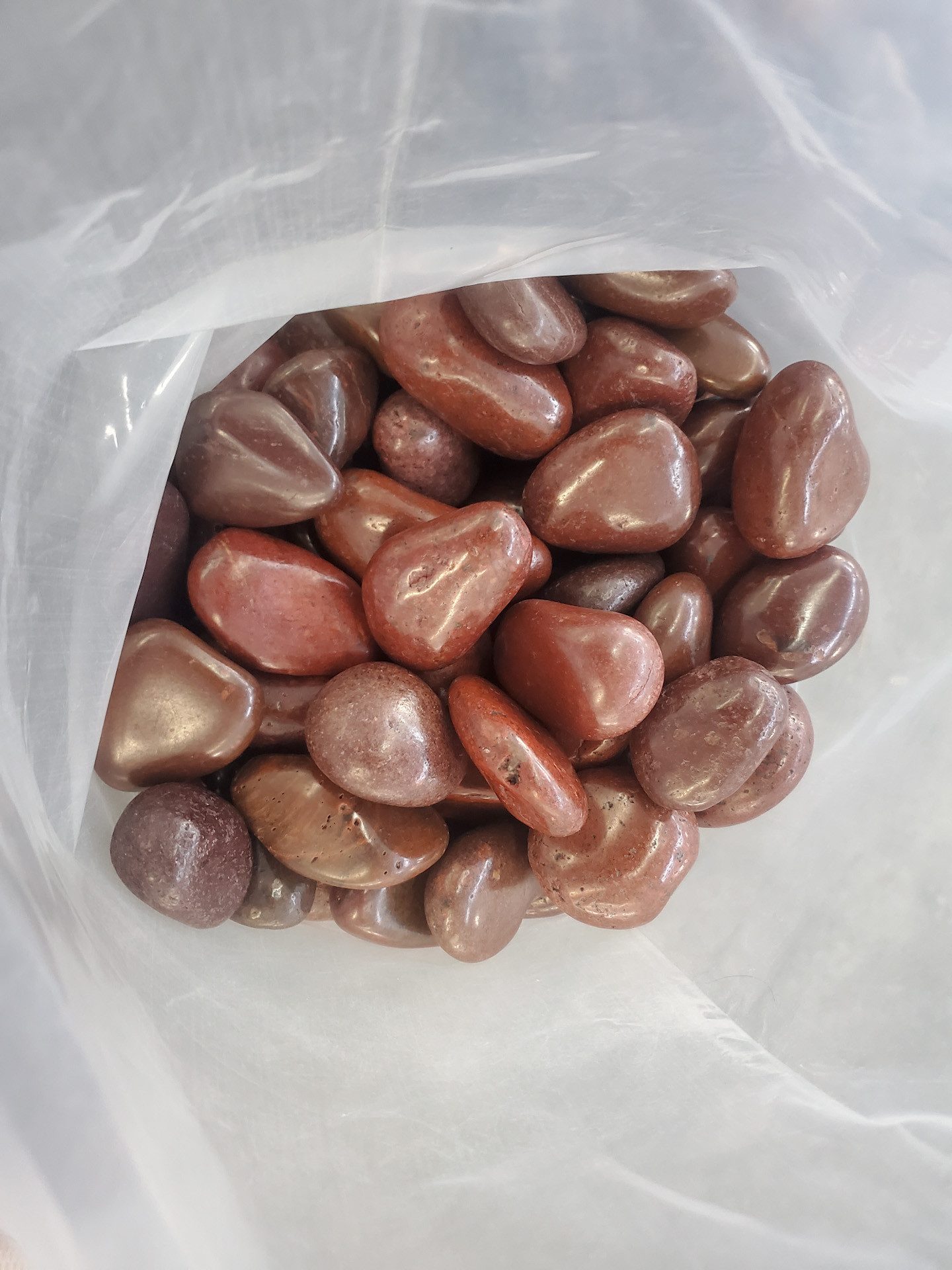 Aquagart Zierkies 20kg Polierter Kiesel Flusskiesel Kieselsteine Gartenkies Zierkies rot, (1 St)