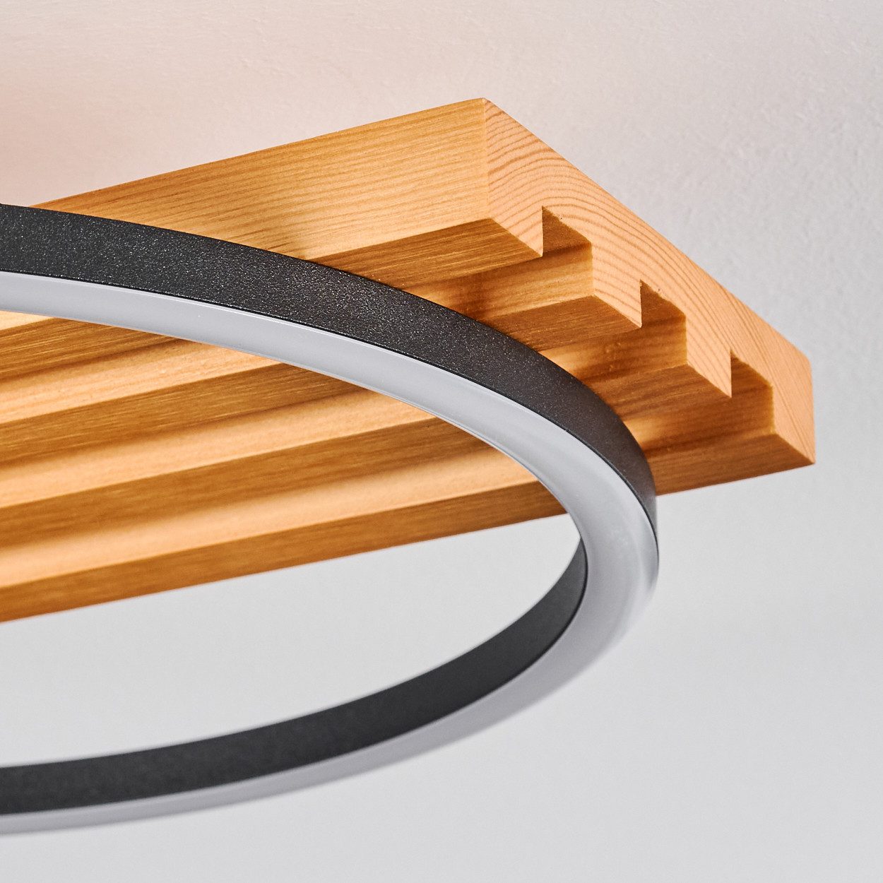hofstein Deckenleuchte dimmbare Deckenlampe aus Holz/Metall/Kunststoff in Natur/Schwarz/Weiß, LED wechselbar, 3000 Kelvin, im skandinavischen Design, dimmbar üb – Bild 3 von 5