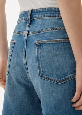 s.Oliver Jeansshorts Jeans-Shorts / Relaxed Fit / Mid Rise / Straight Leg Waschung, Label-Patch