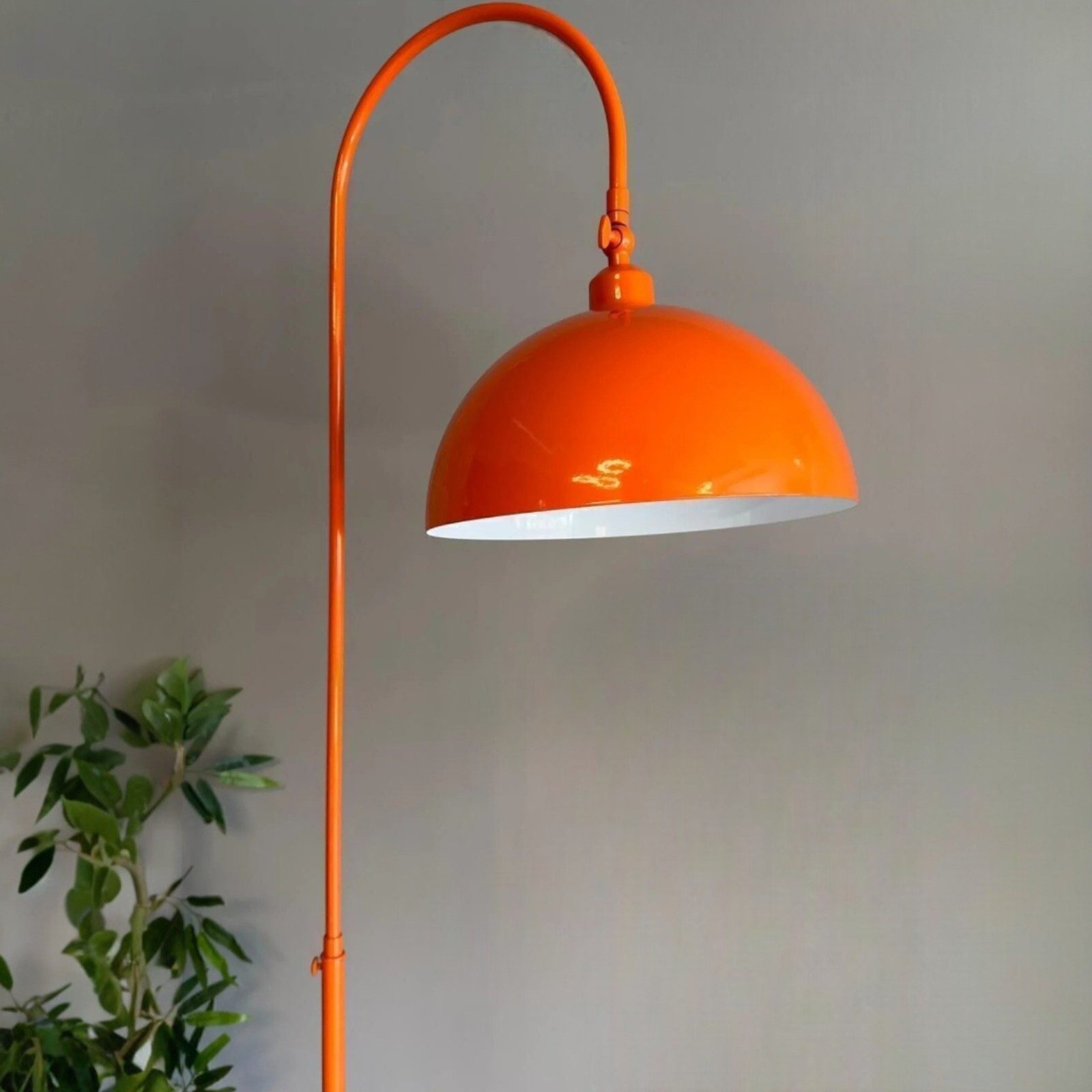 Bamyum Stehlampe Moderne Stehlampe aus Metall mit E27, verstellbarer Lampenschirm, ohne Leuchtmittel, E27, verstellbarer Lampenschirm, Stehluchte mit Ablage