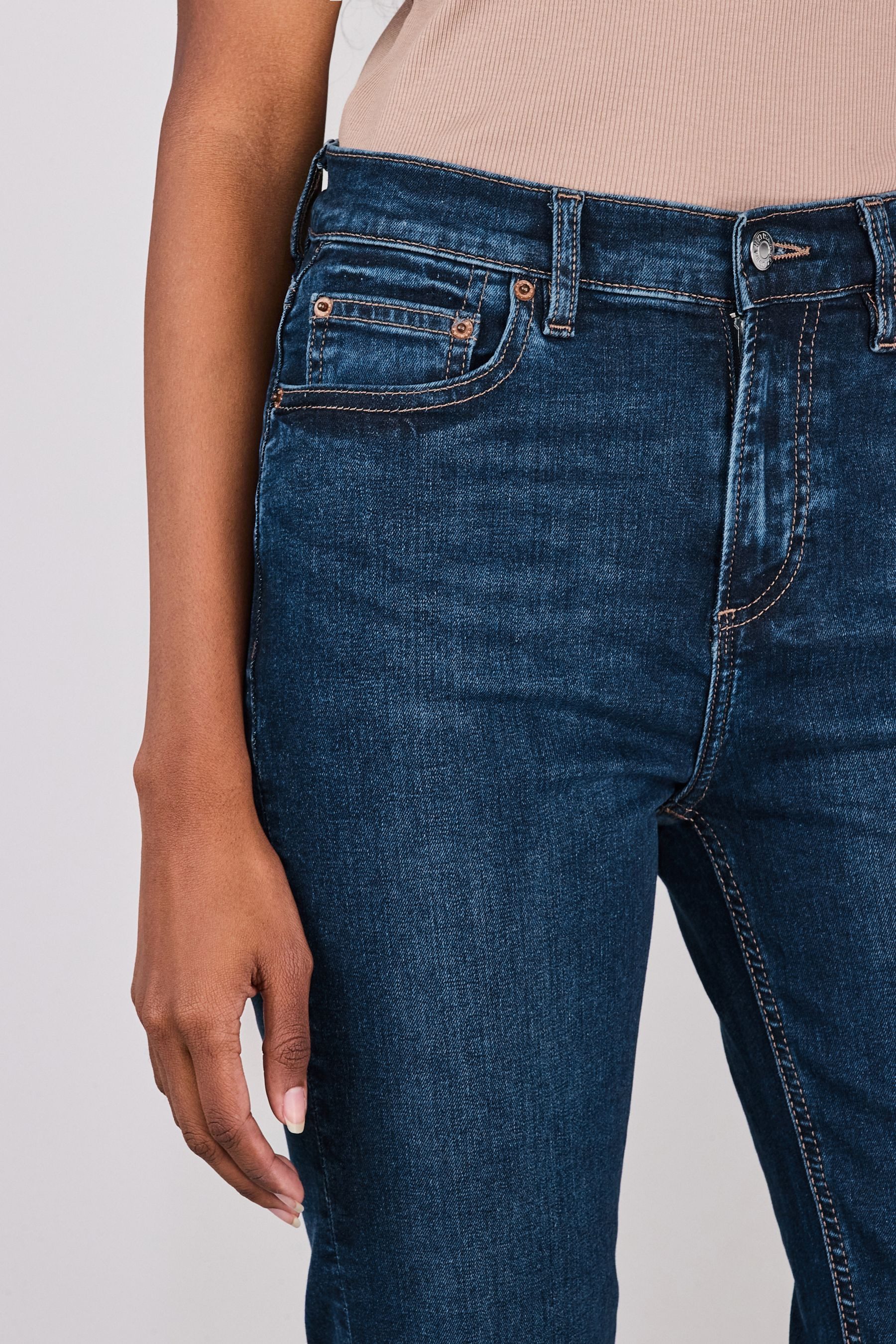 Next Bootcut-Jeans Bootcut Stretchjeans mit mittelhohem Bund (1-tlg)