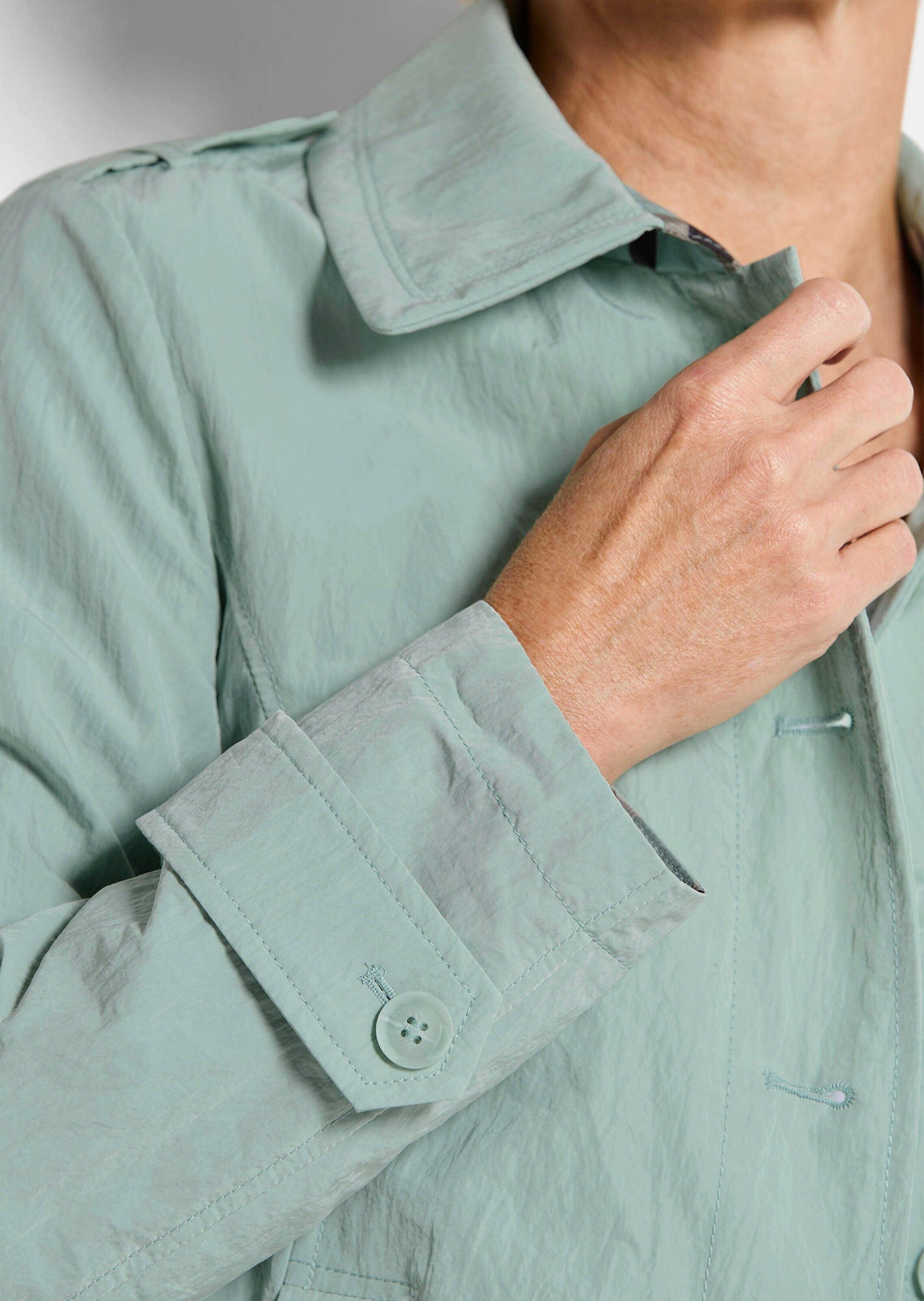 GOLDNER Allwetterjacke Übergangsjacke mit Crash-Optik Kurzmantel mit Umlegekragen, Wiener Nähten, Taschen und Langarm