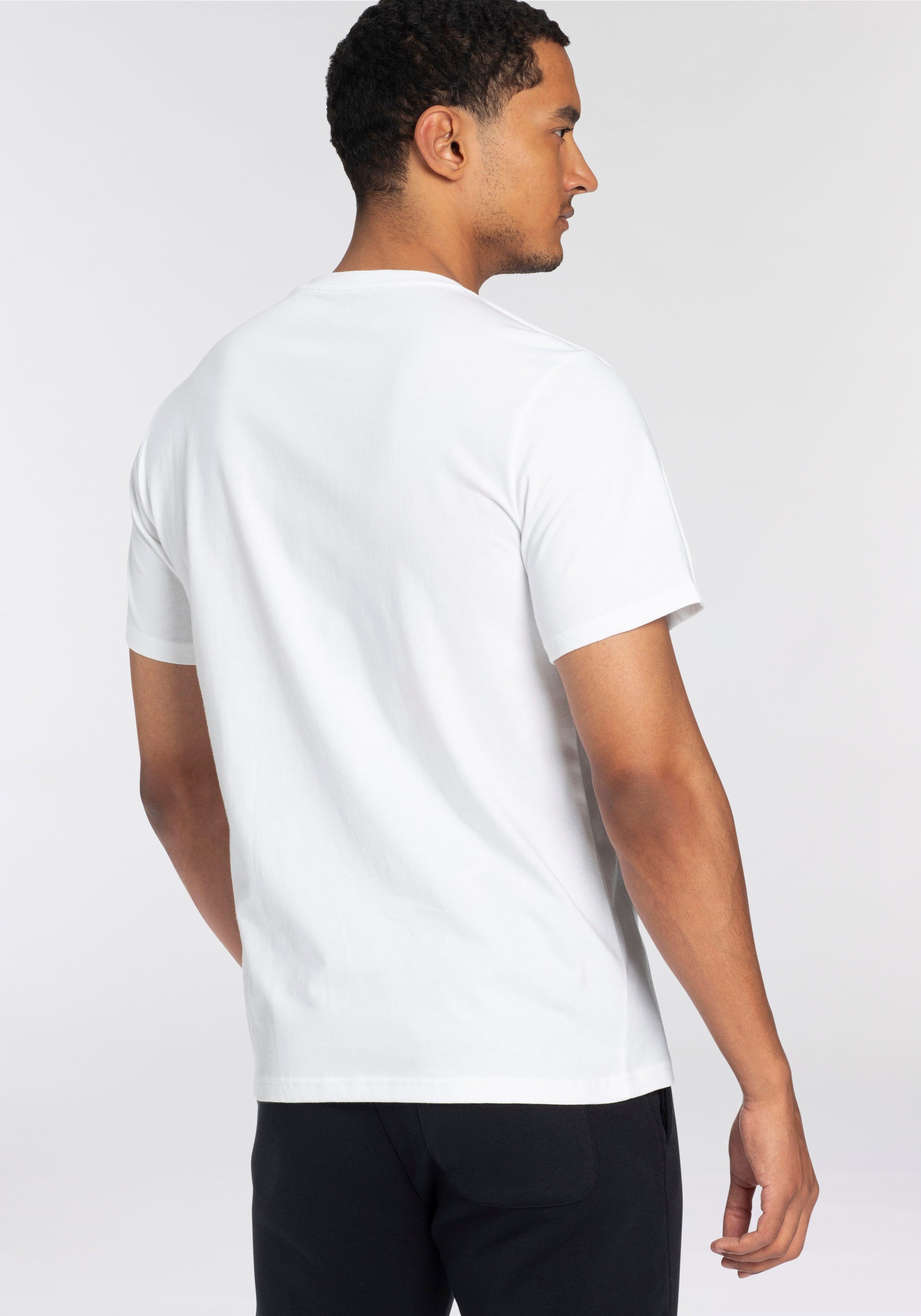 Converse T-Shirt GO-TO EMBROIDERED STAR CHEVRON TEE mit Rundhalsausschnitt, Kurzarm, aus Baumwolle, in Single Jersey
