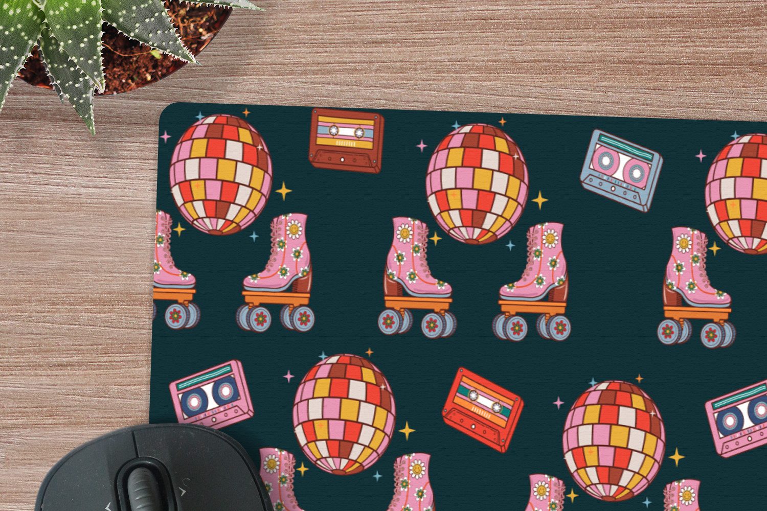 MuchoWow Mauspad Rollerskates - Muster - Disco (1-St), Mousepad mit Rutschfester Unterseite, Gaming XXL, Großes, 120x60 cm