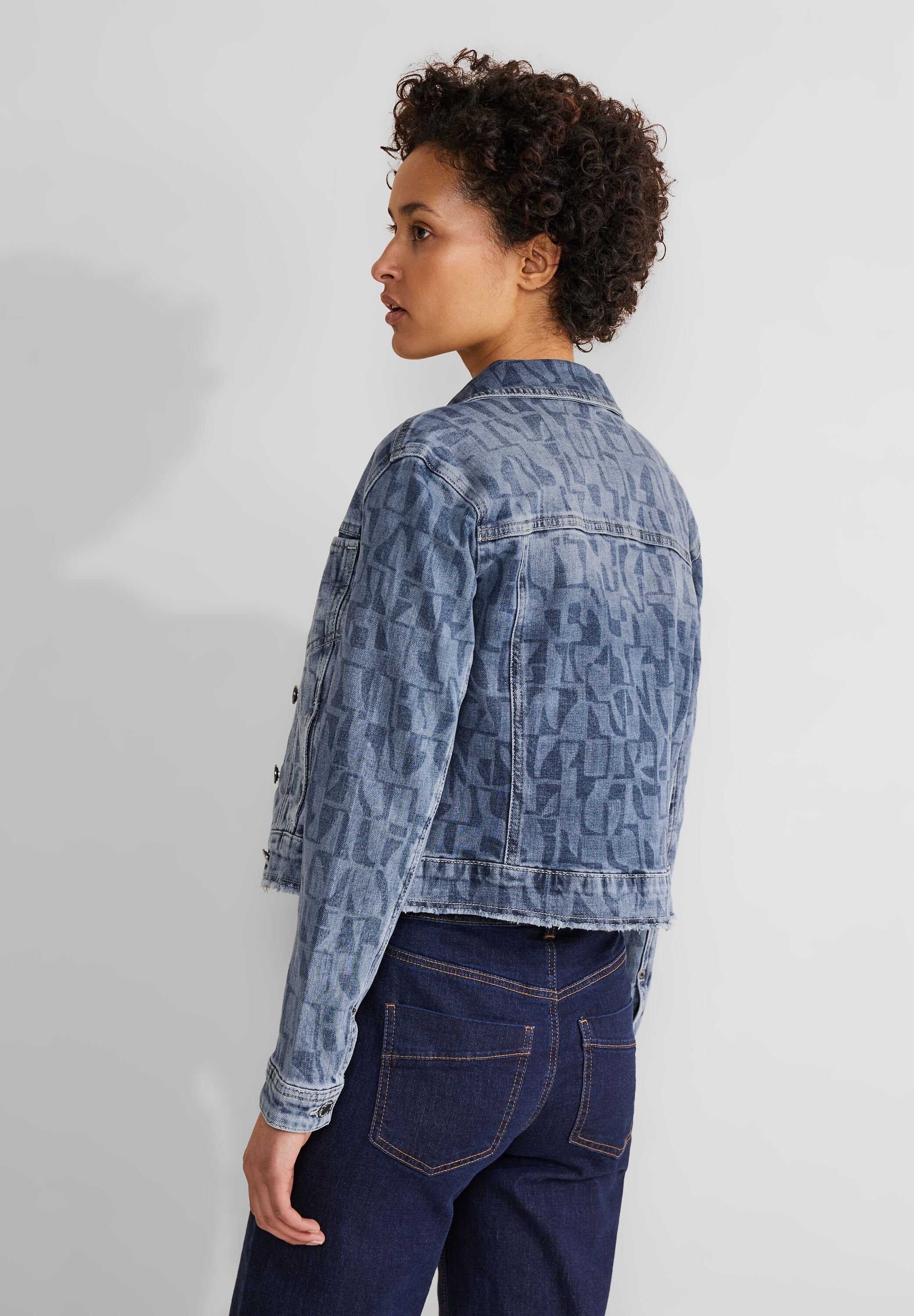 Street One Damen Jeansjacke (1er Pack) – Mit Brusttaschen, Knöpfen, Hemdkragen, Elastischem Baumwollmix Und Blauer Waschung