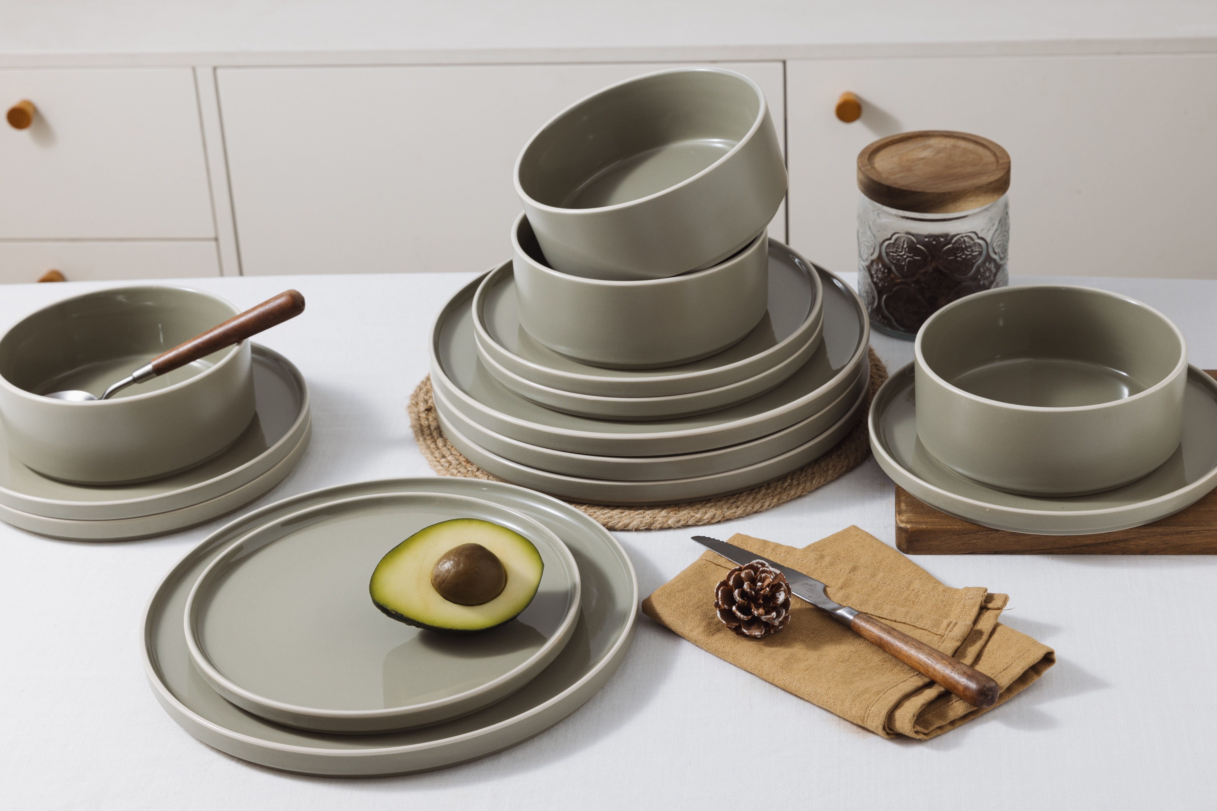 OTTO home Geschirr-Set Ylvii, außen matt, innen glänzend (18-tlg), 6 Personen, Steinzeug, spülmaschinenfest und mikrowellengeeignet