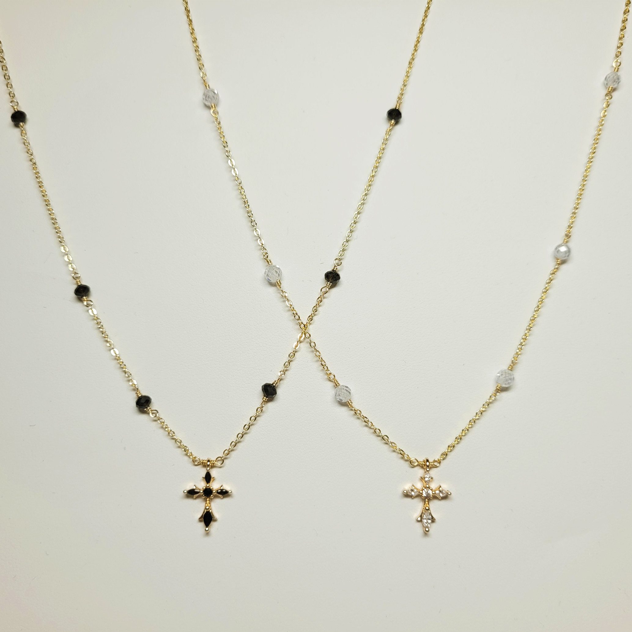 GOLDEN Kreuzkette Zierliche Kreuz Halskette, Kreuz günstig online kaufen