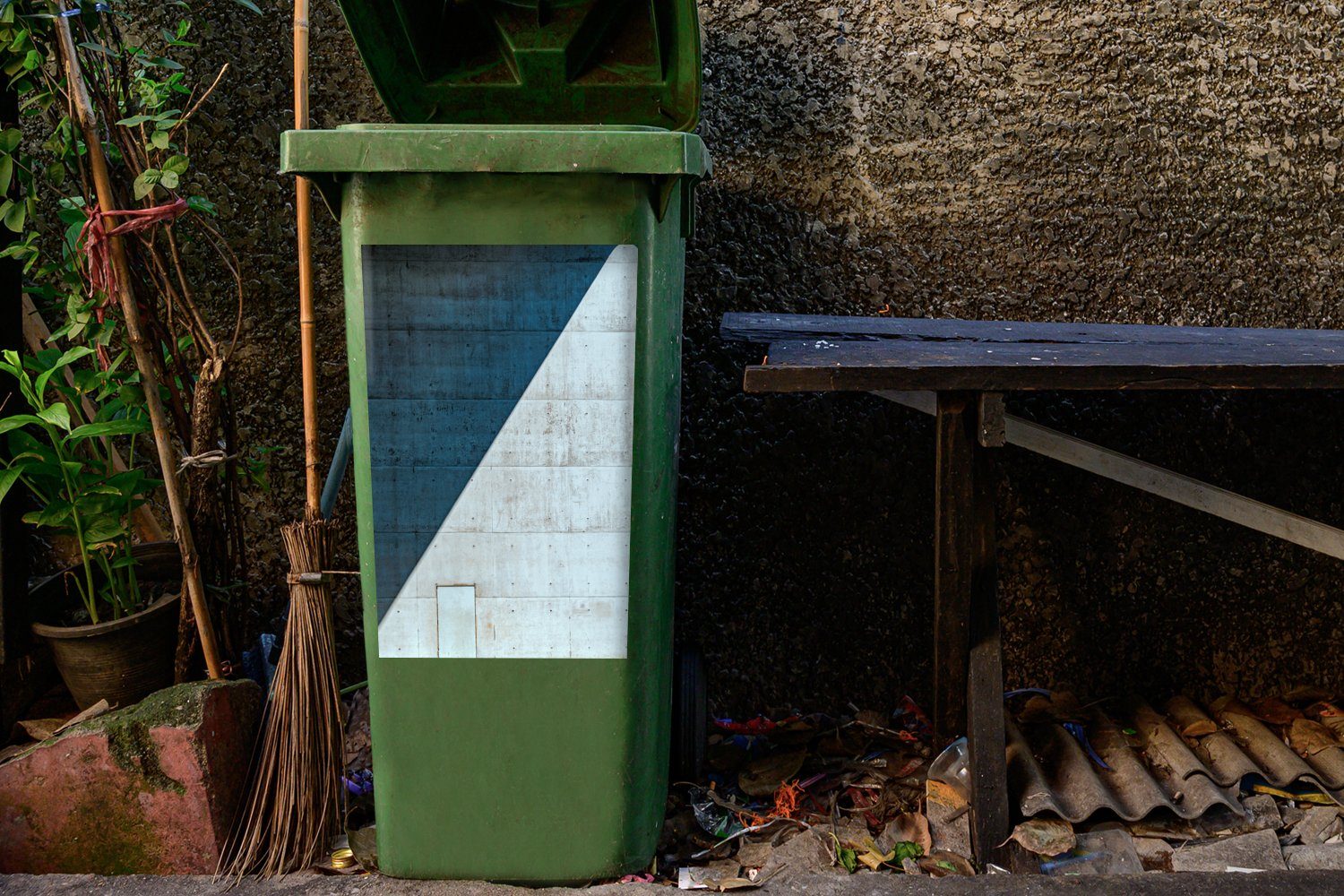 MuchoWow Wandsticker Tür - Blau - Abfalbehälter Mülleimer-aufkleber, Mülltonne, St), (1 Vintage Architektur Sticker, - Container